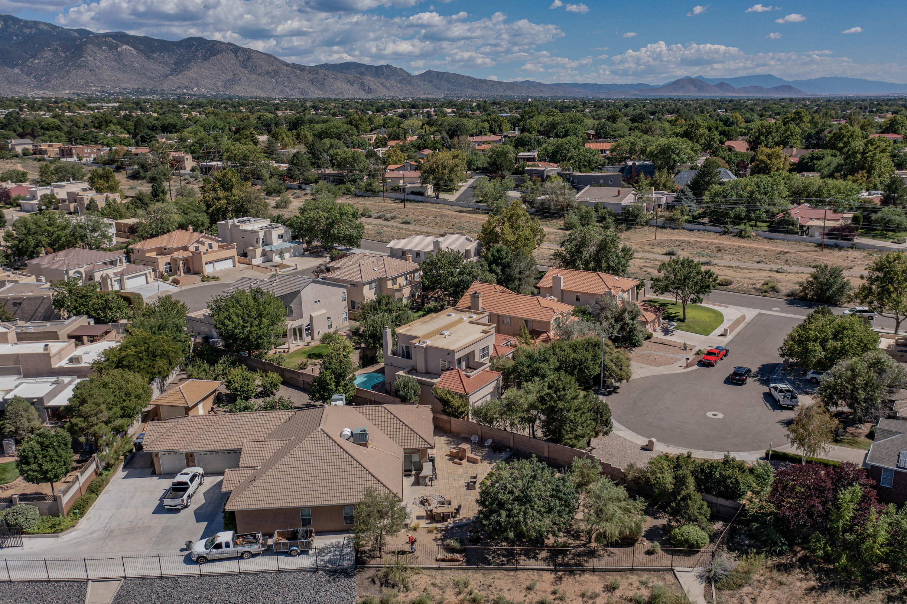 7112 Whitewood Court NE