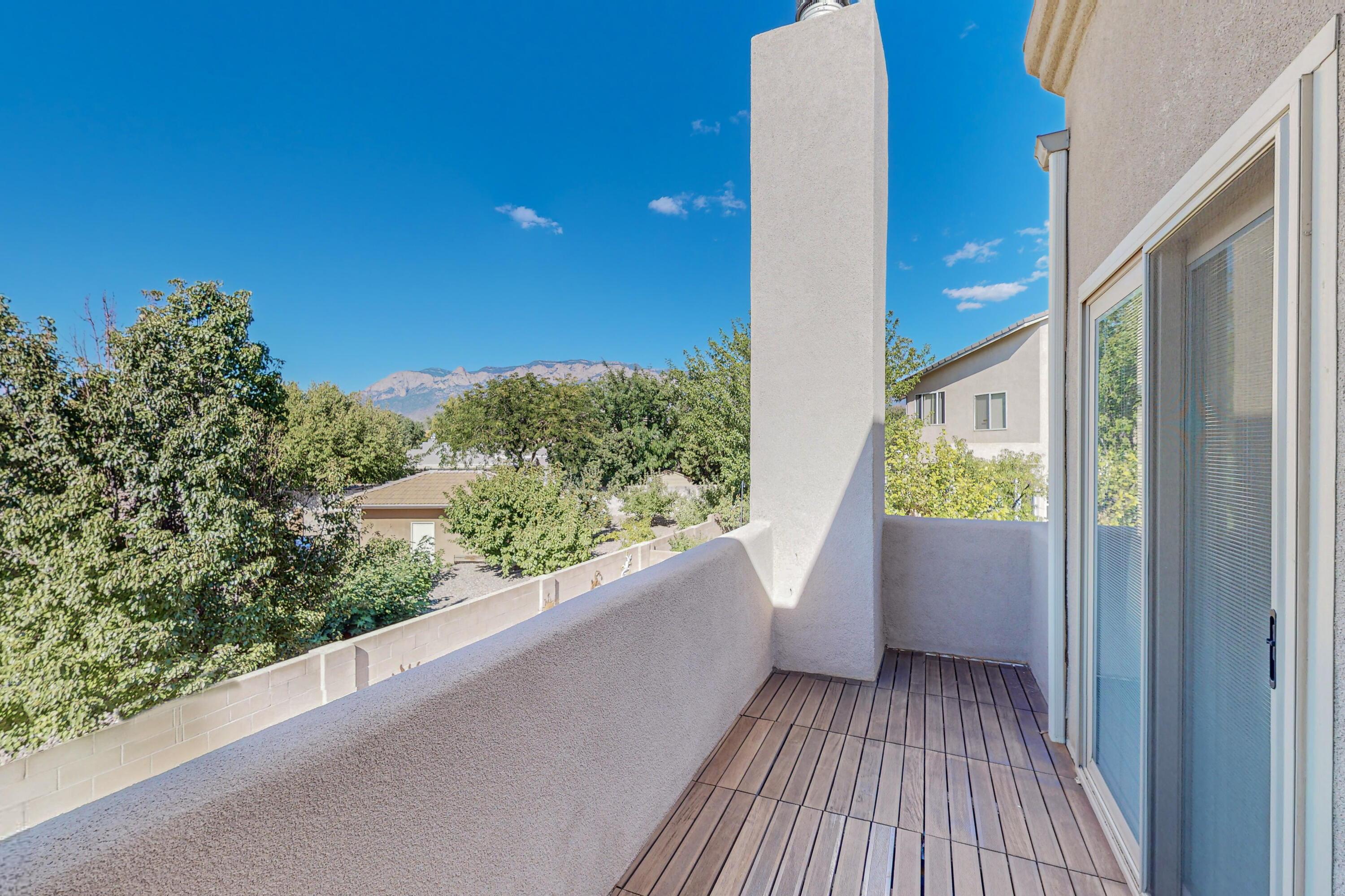 7112 Whitewood Court NE