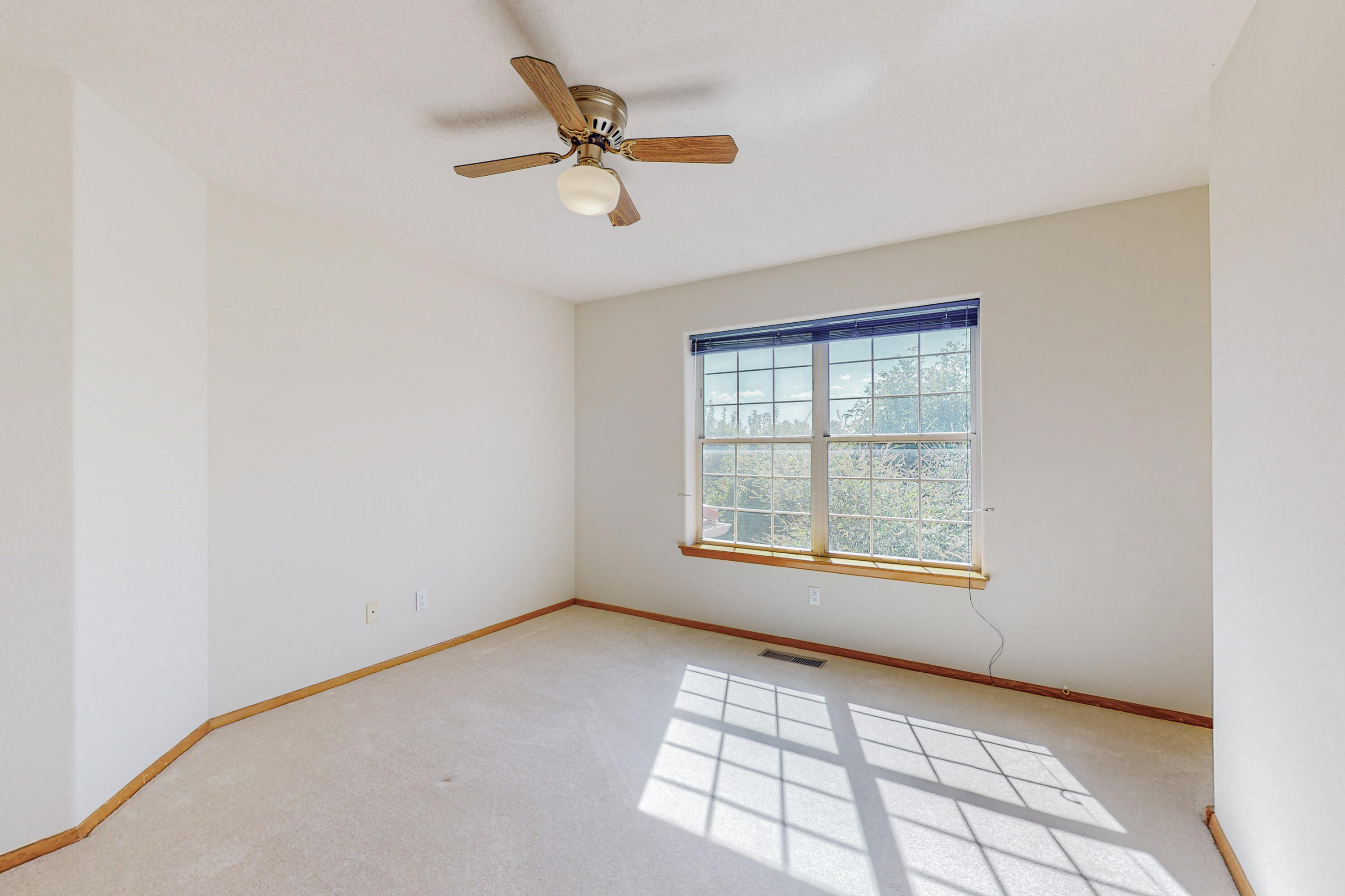 7112 Whitewood Court NE