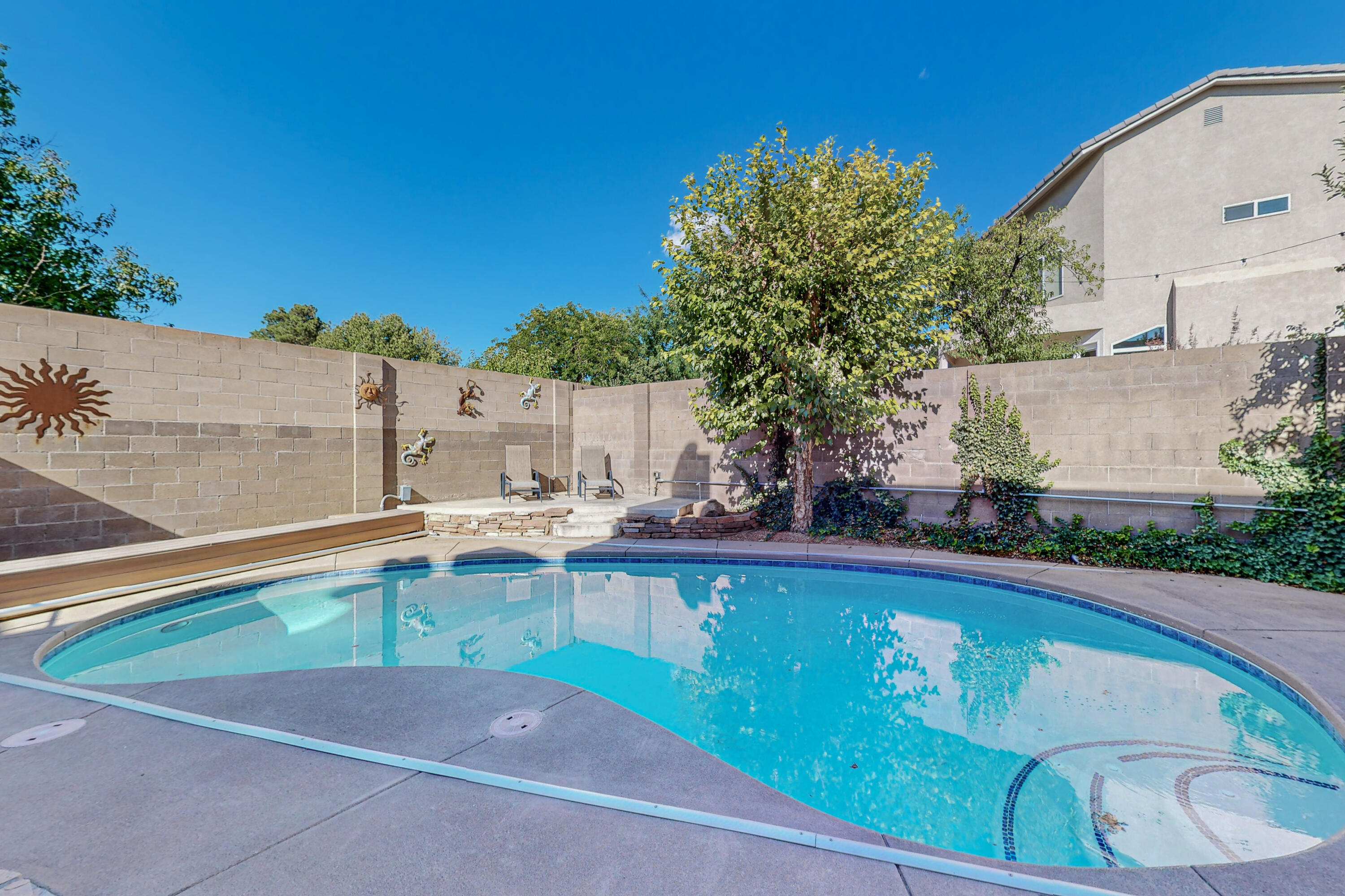 7112 Whitewood Court NE