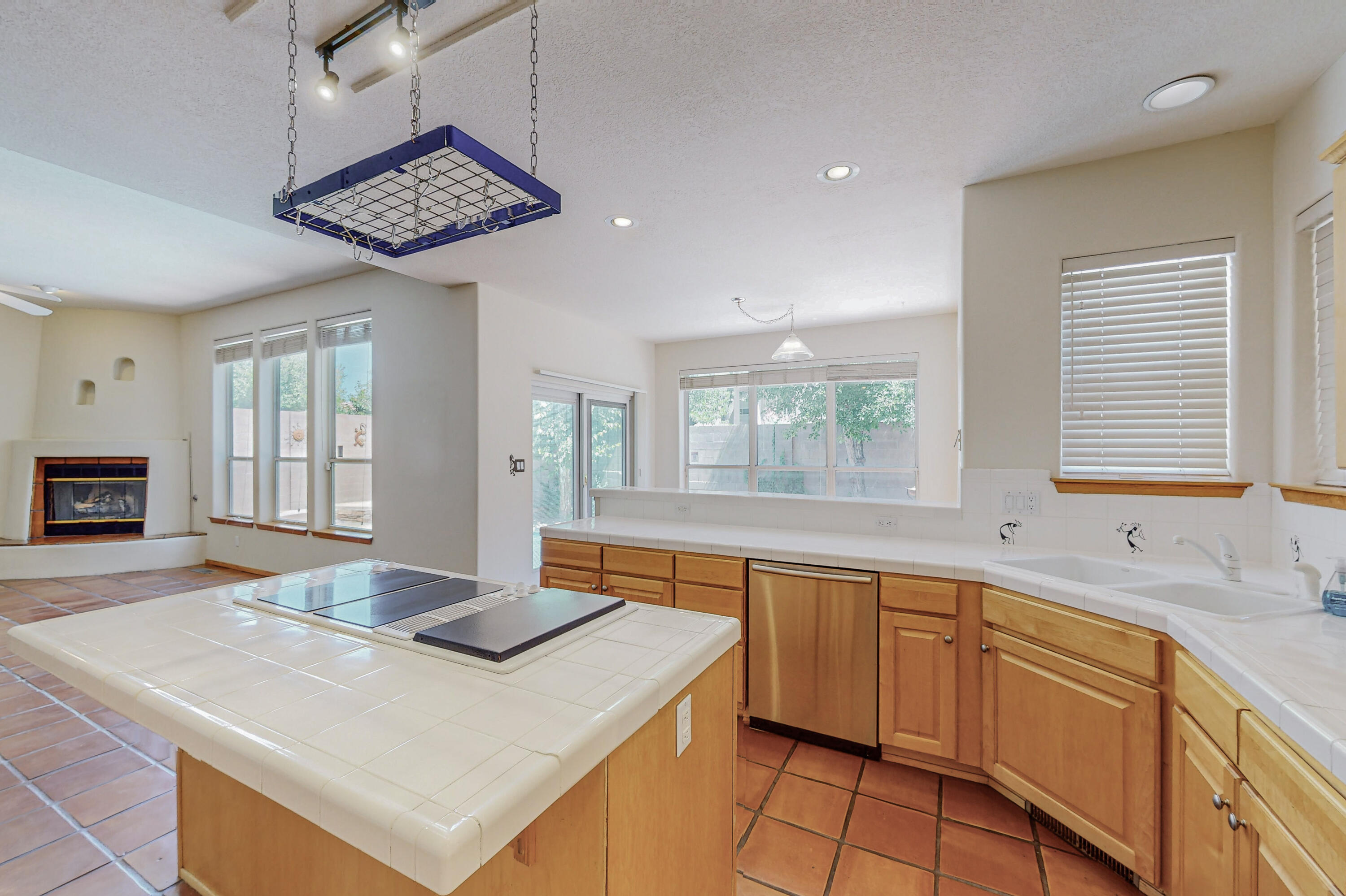 7112 Whitewood Court NE