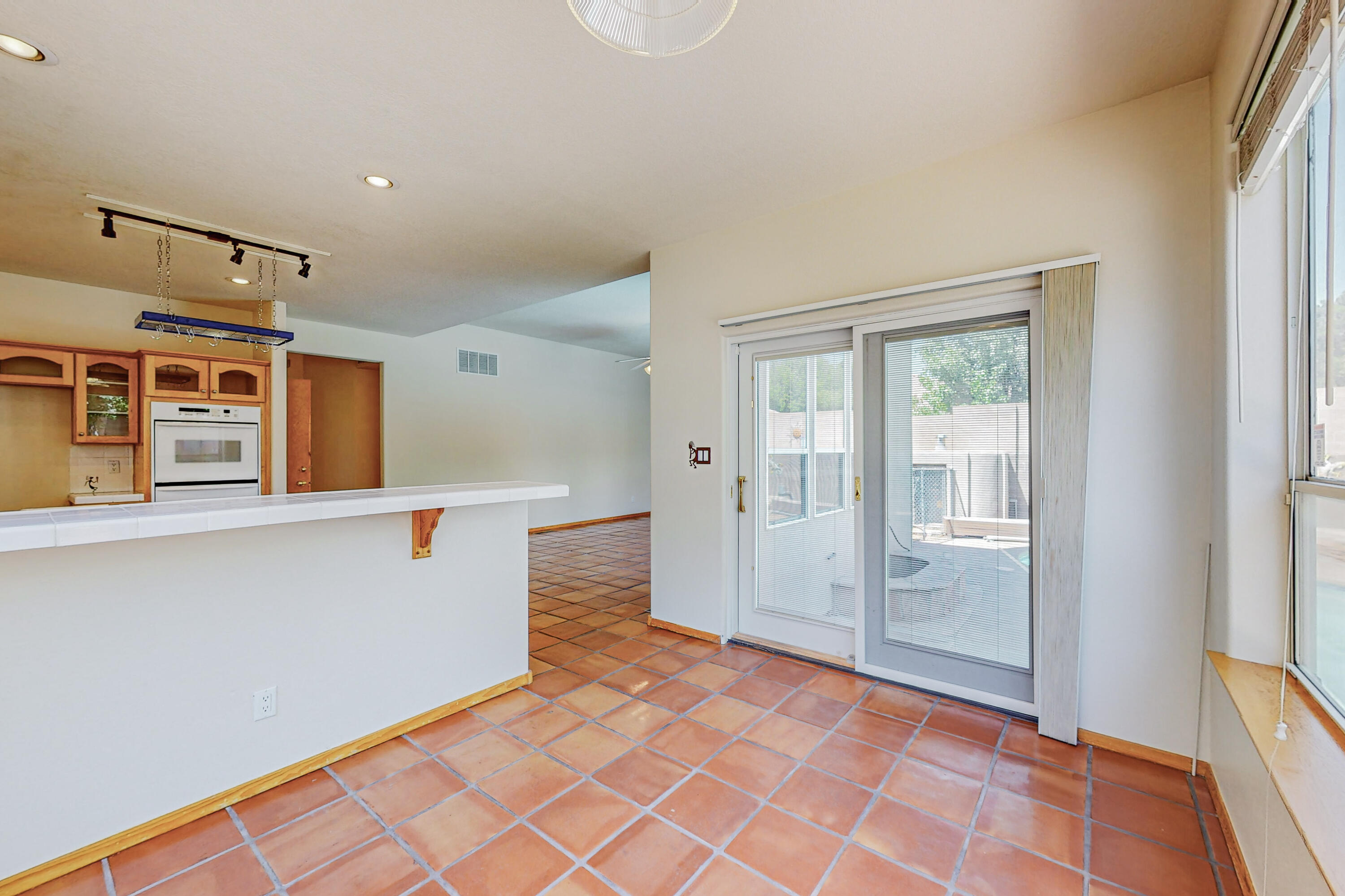 7112 Whitewood Court NE