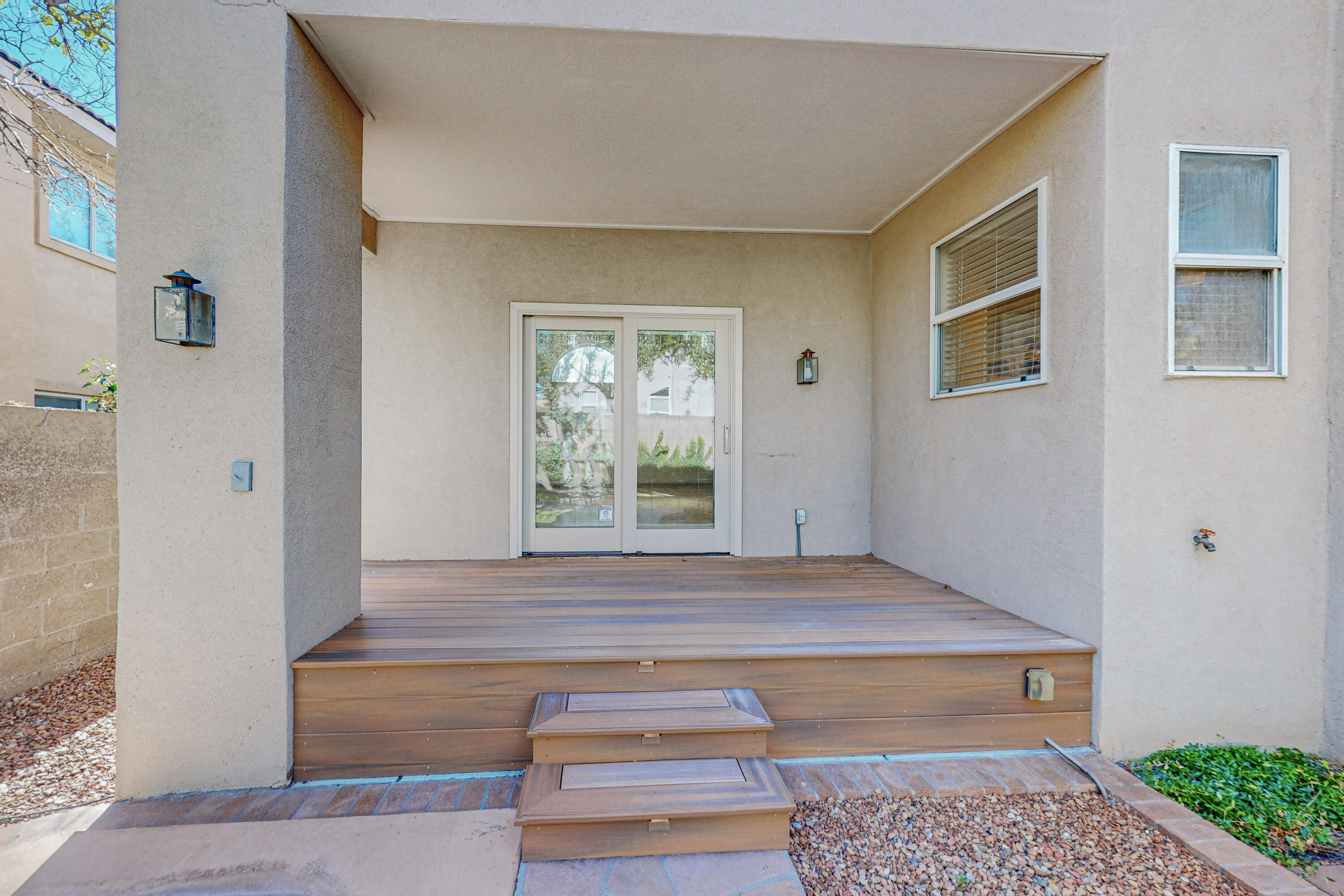 7112 Whitewood Court NE