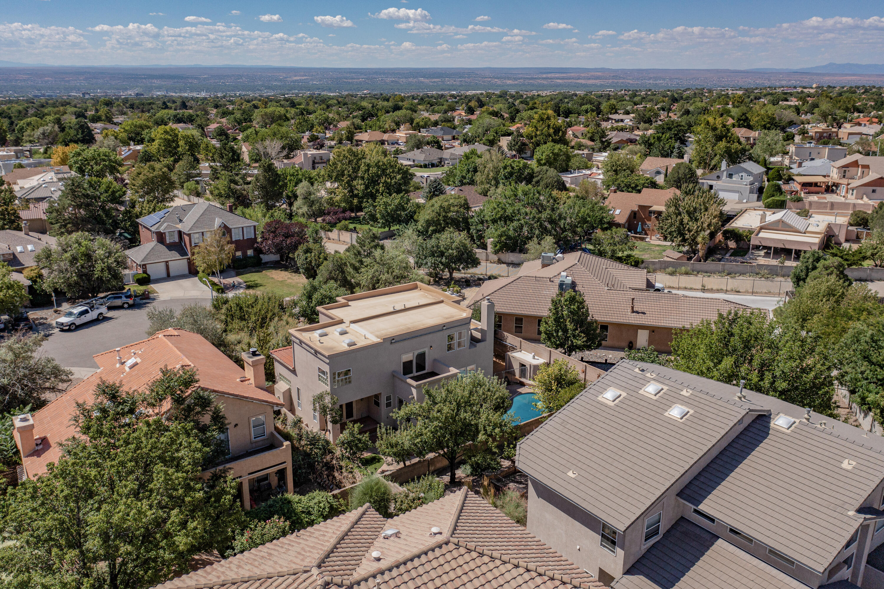 7112 Whitewood Court NE