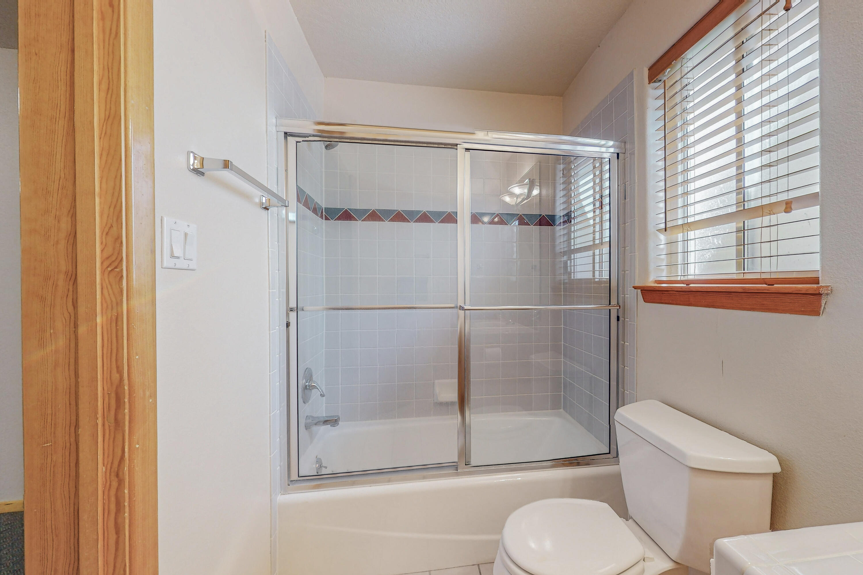 7112 Whitewood Court NE