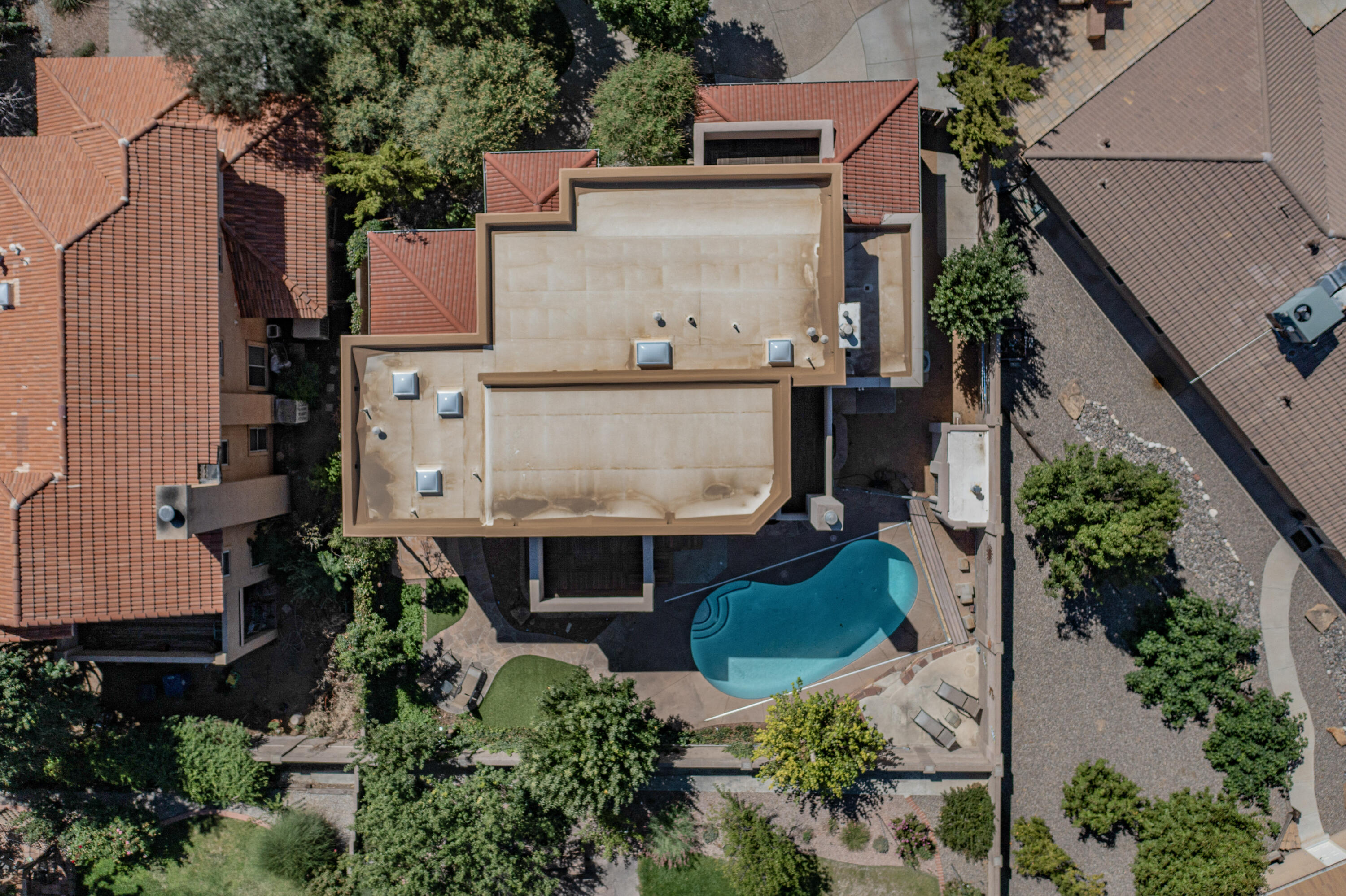 7112 Whitewood Court NE