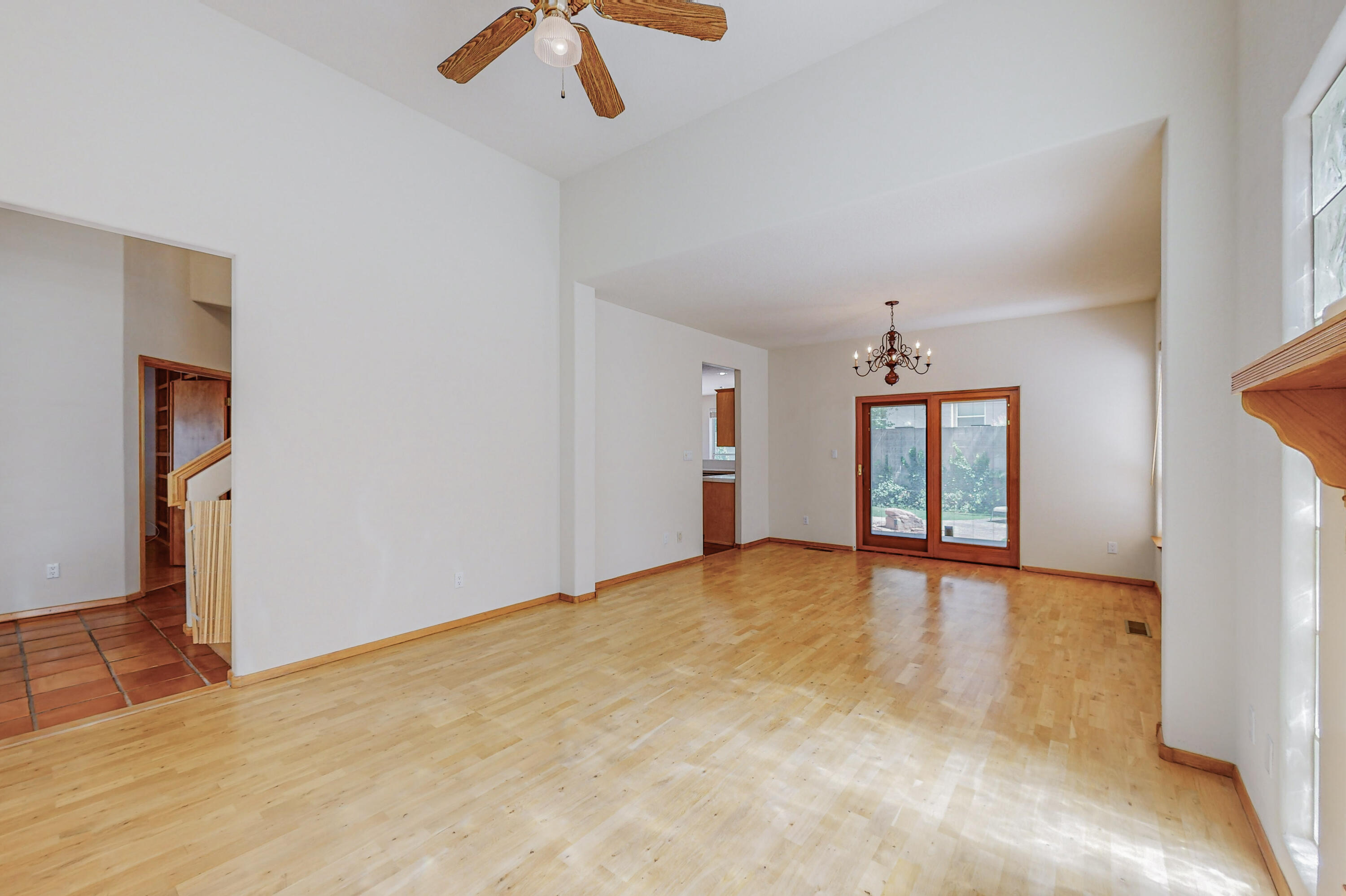 7112 Whitewood Court NE