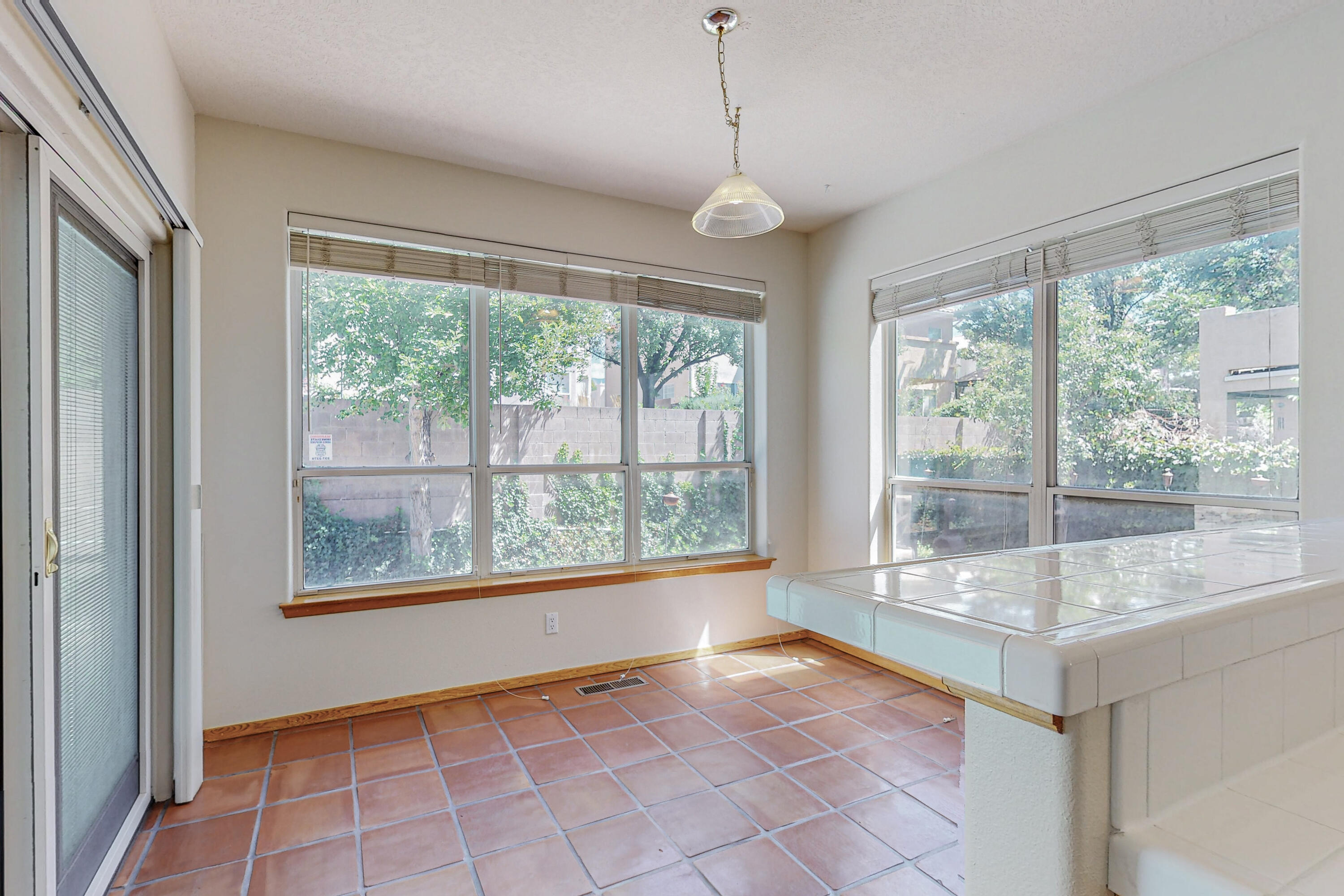 7112 Whitewood Court NE