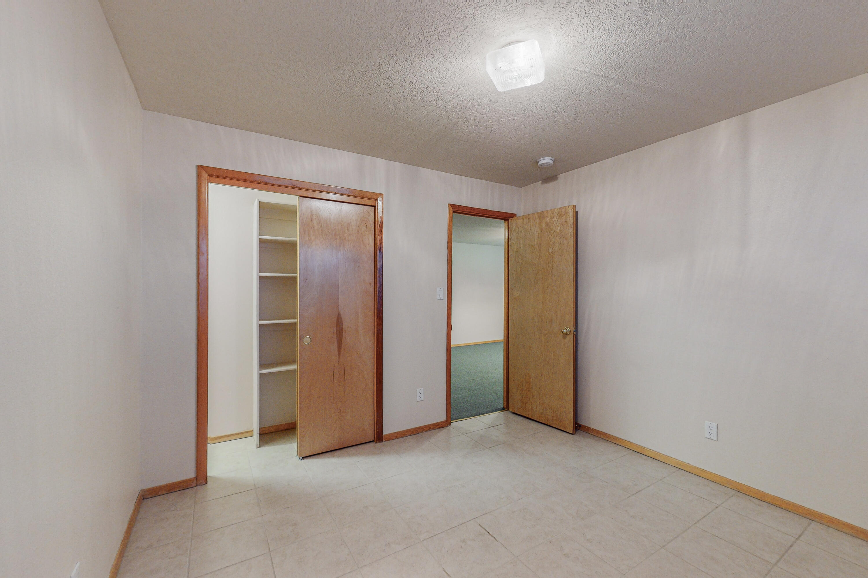 7112 Whitewood Court NE