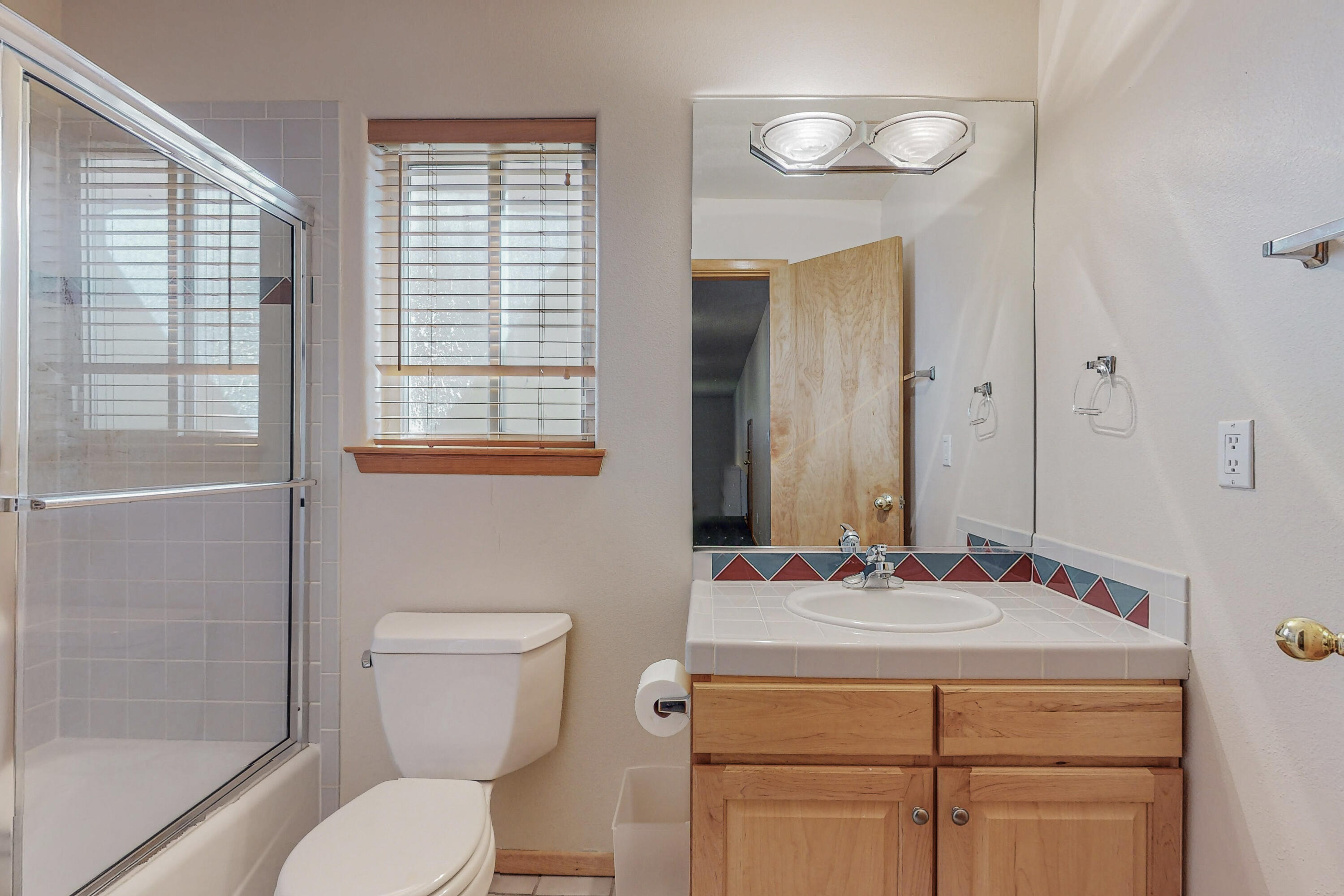 7112 Whitewood Court NE