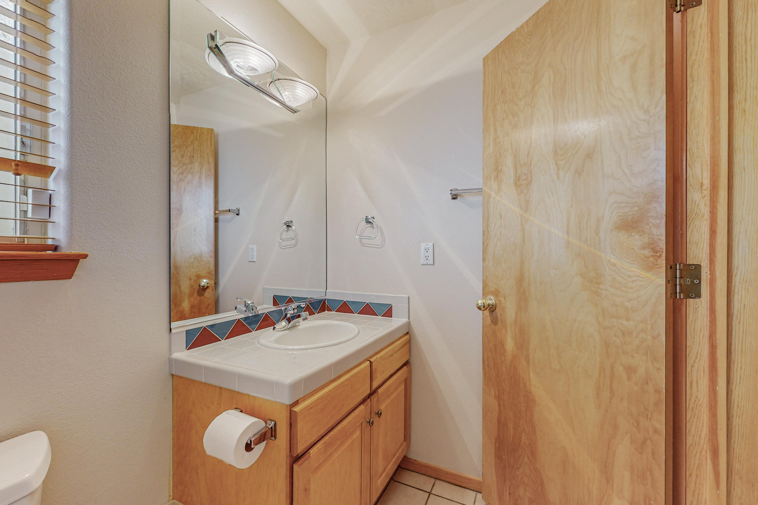 7112 Whitewood Court NE