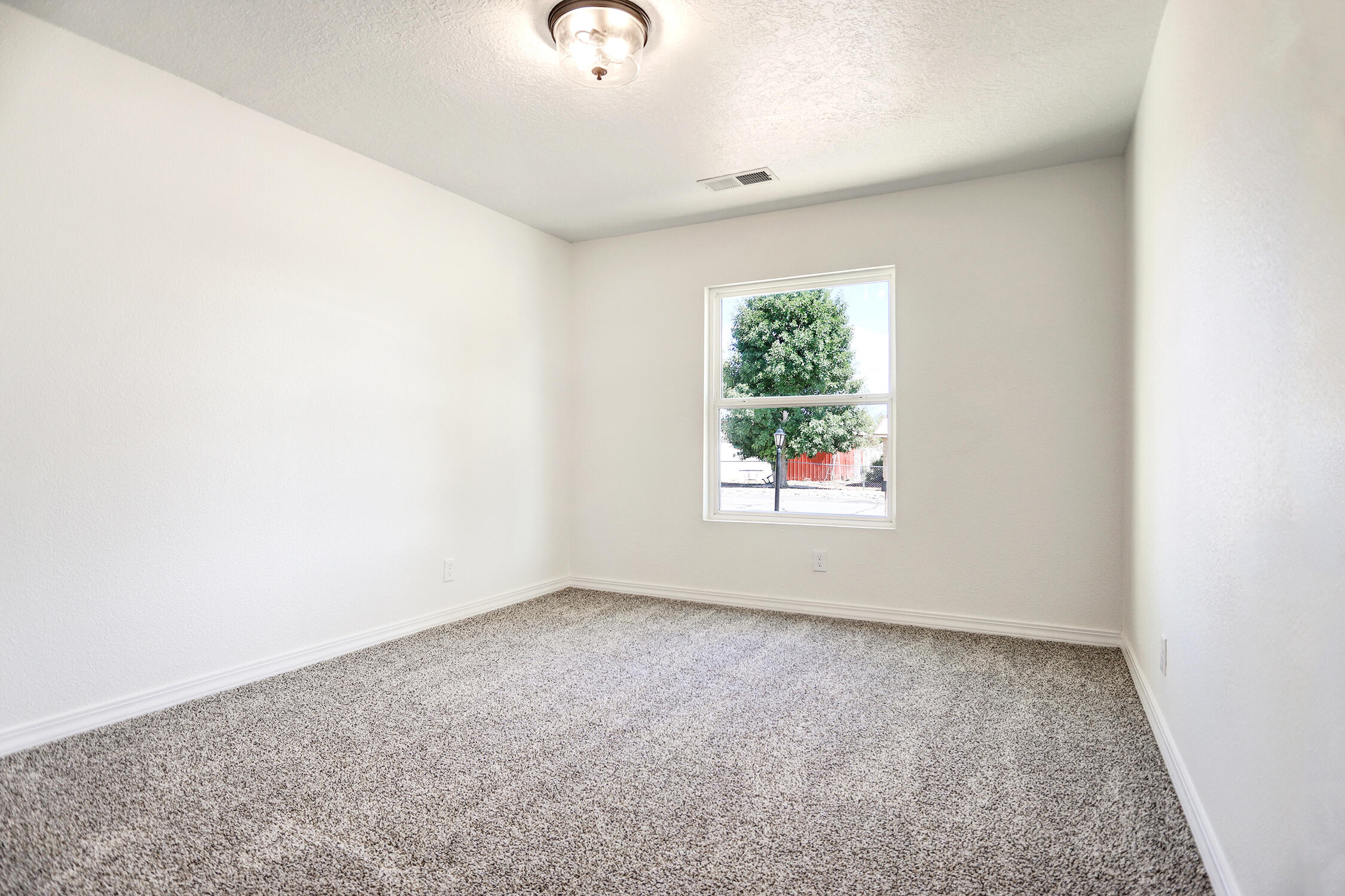 715 Arcturus Avenue SE