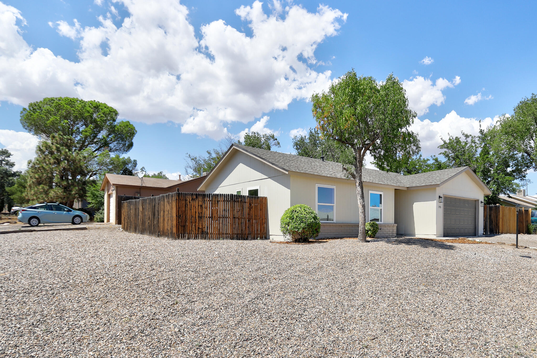715 Arcturus Avenue SE