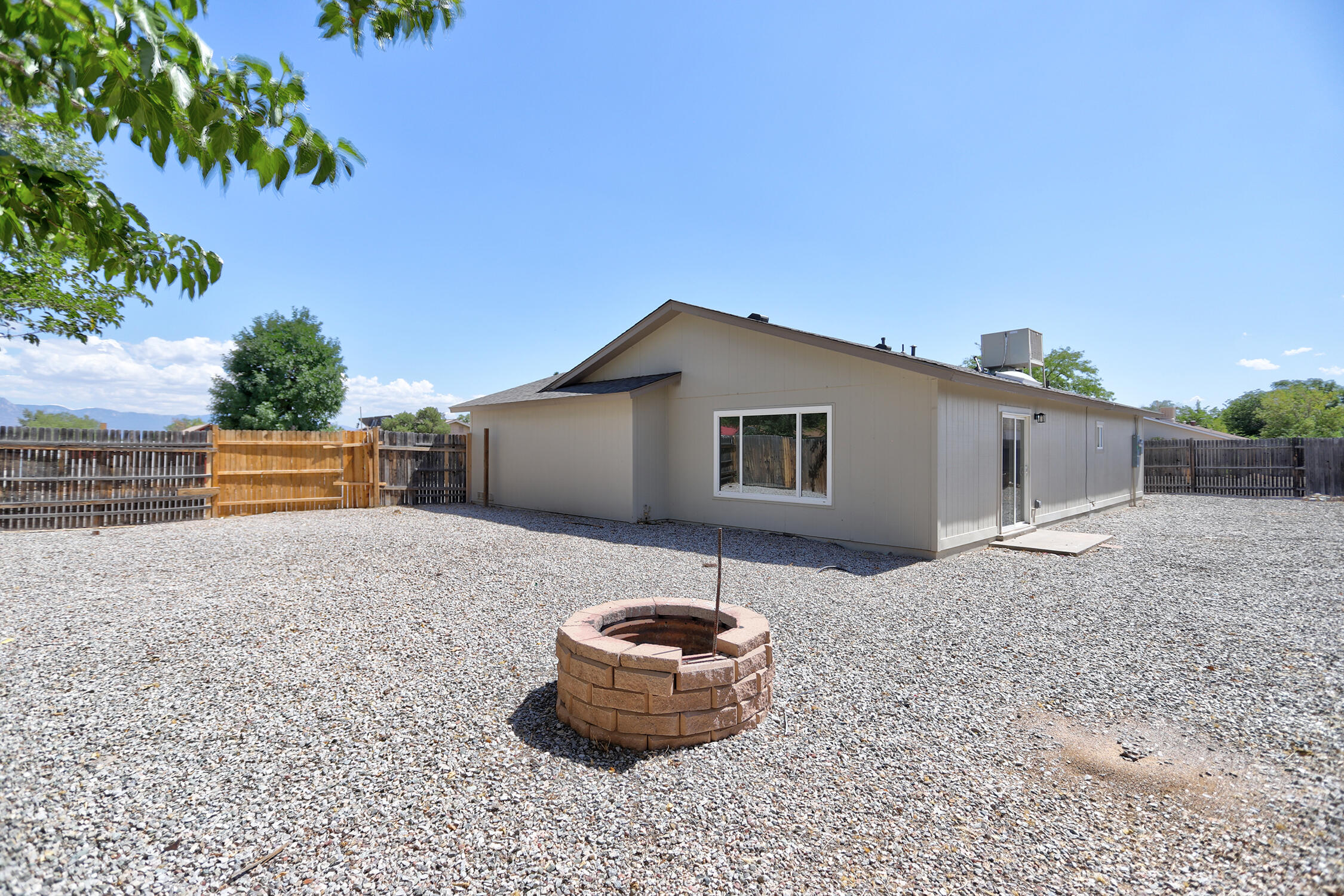 715 Arcturus Avenue SE