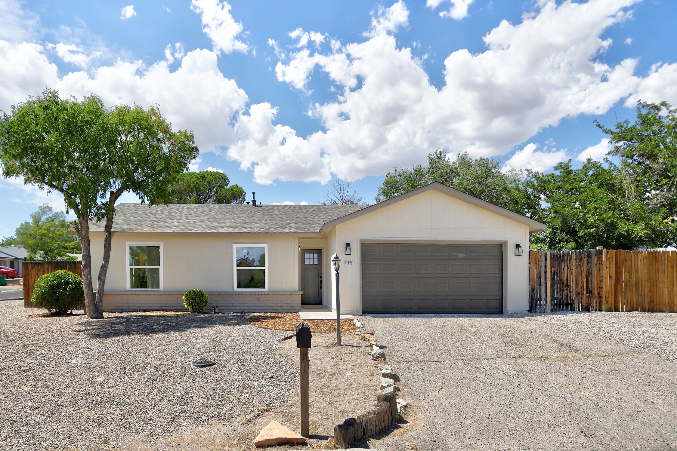 715 Arcturus Avenue SE