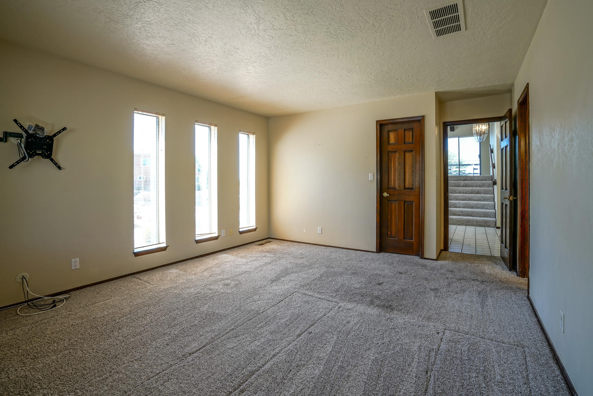 13337 Desert Flower Place NE