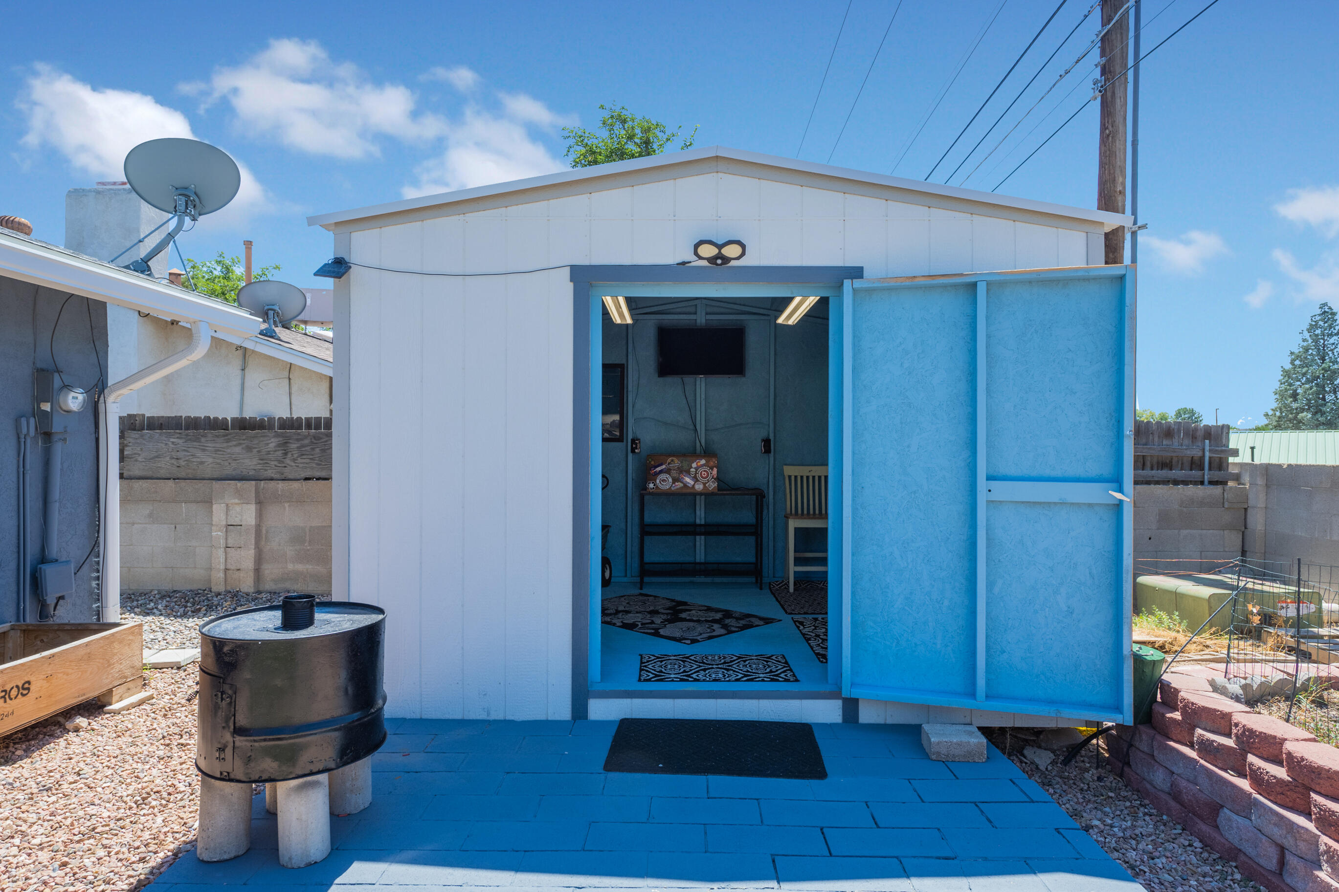 6109 Barnhart Street NE