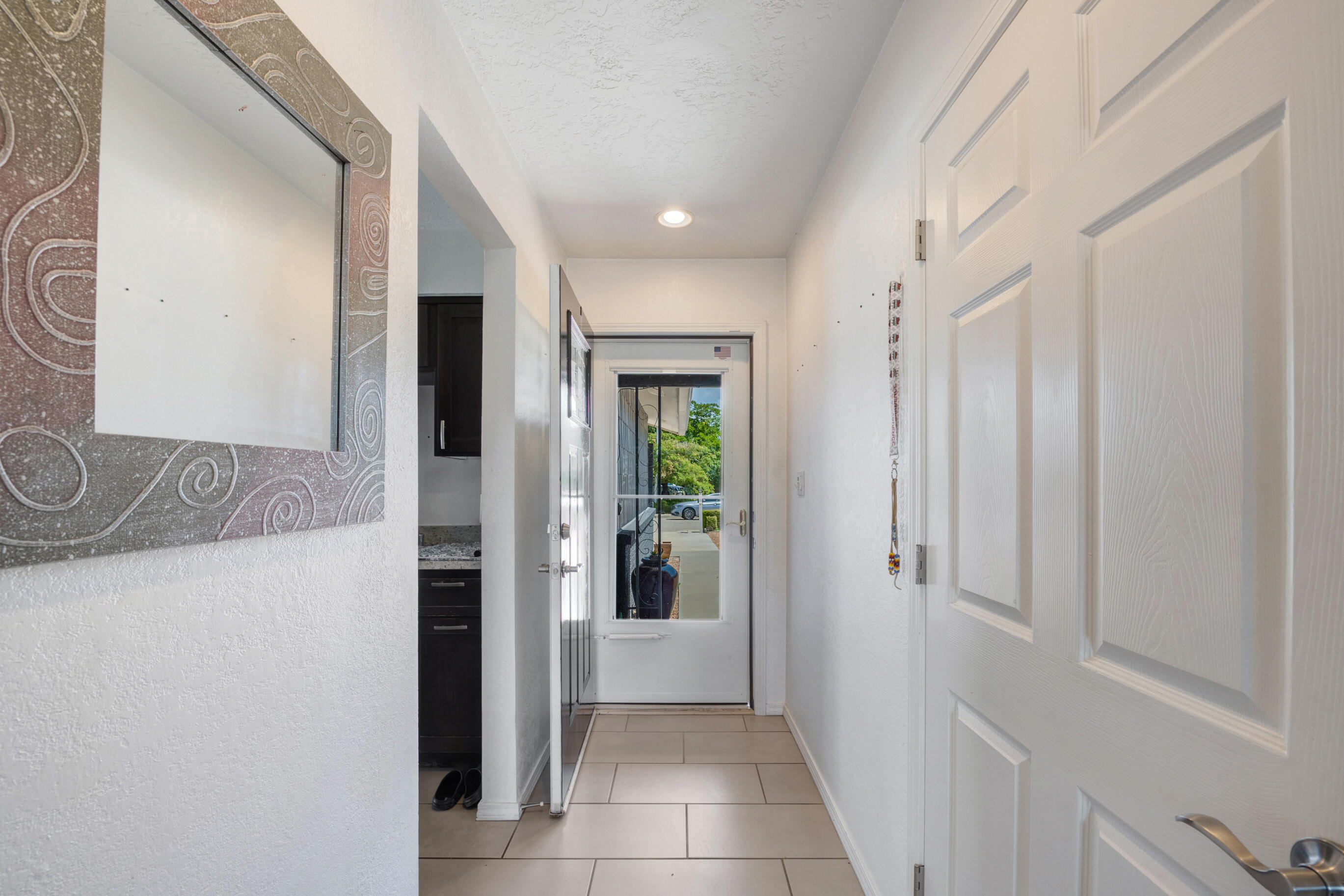 6109 Barnhart Street NE