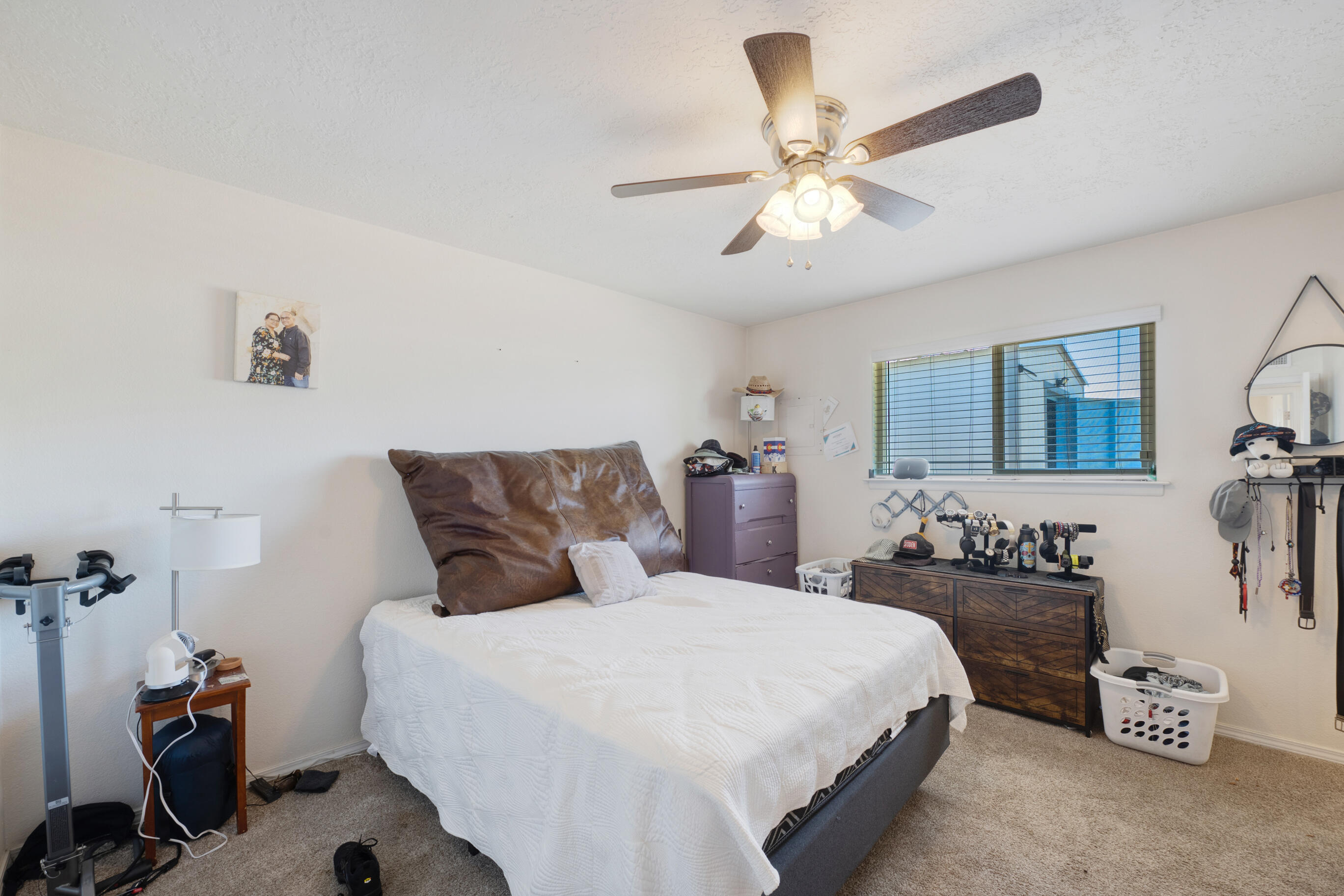 6109 Barnhart Street NE