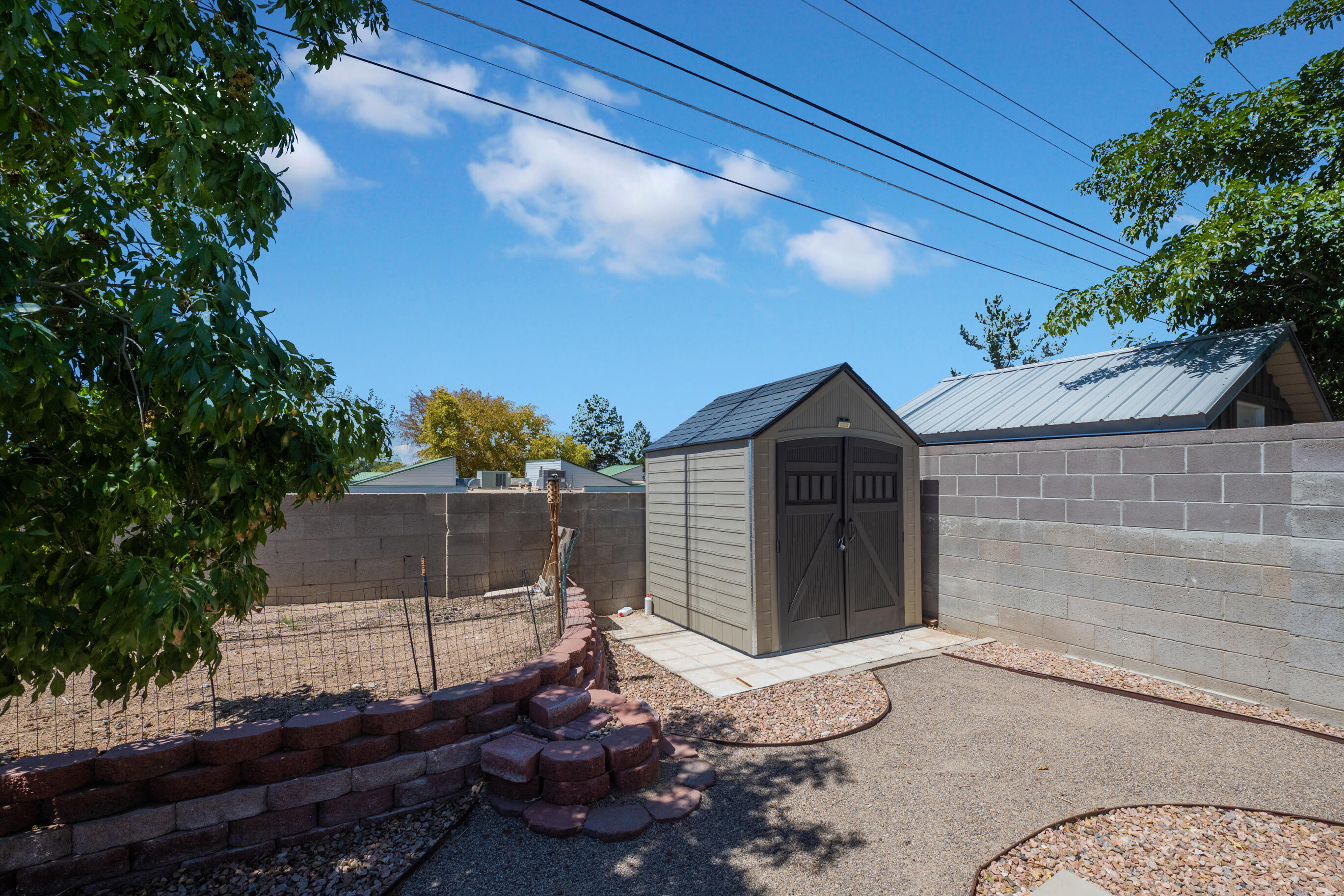 6109 Barnhart Street NE