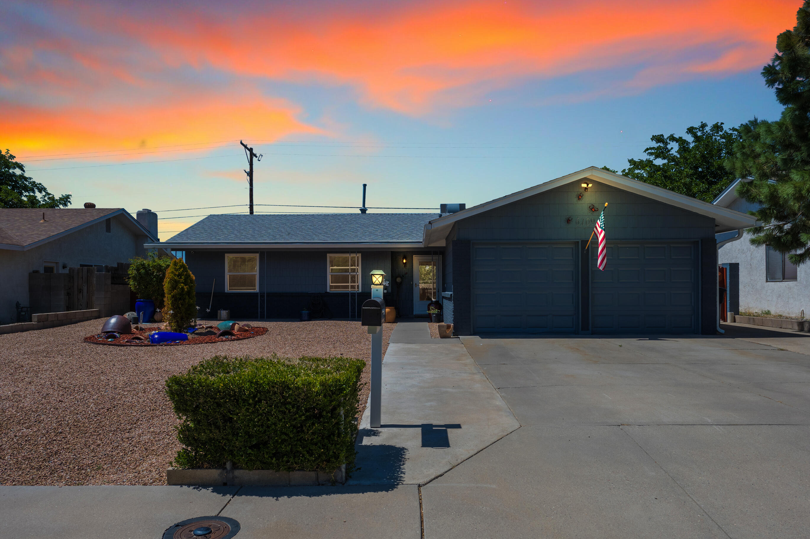 6109 Barnhart Street NE