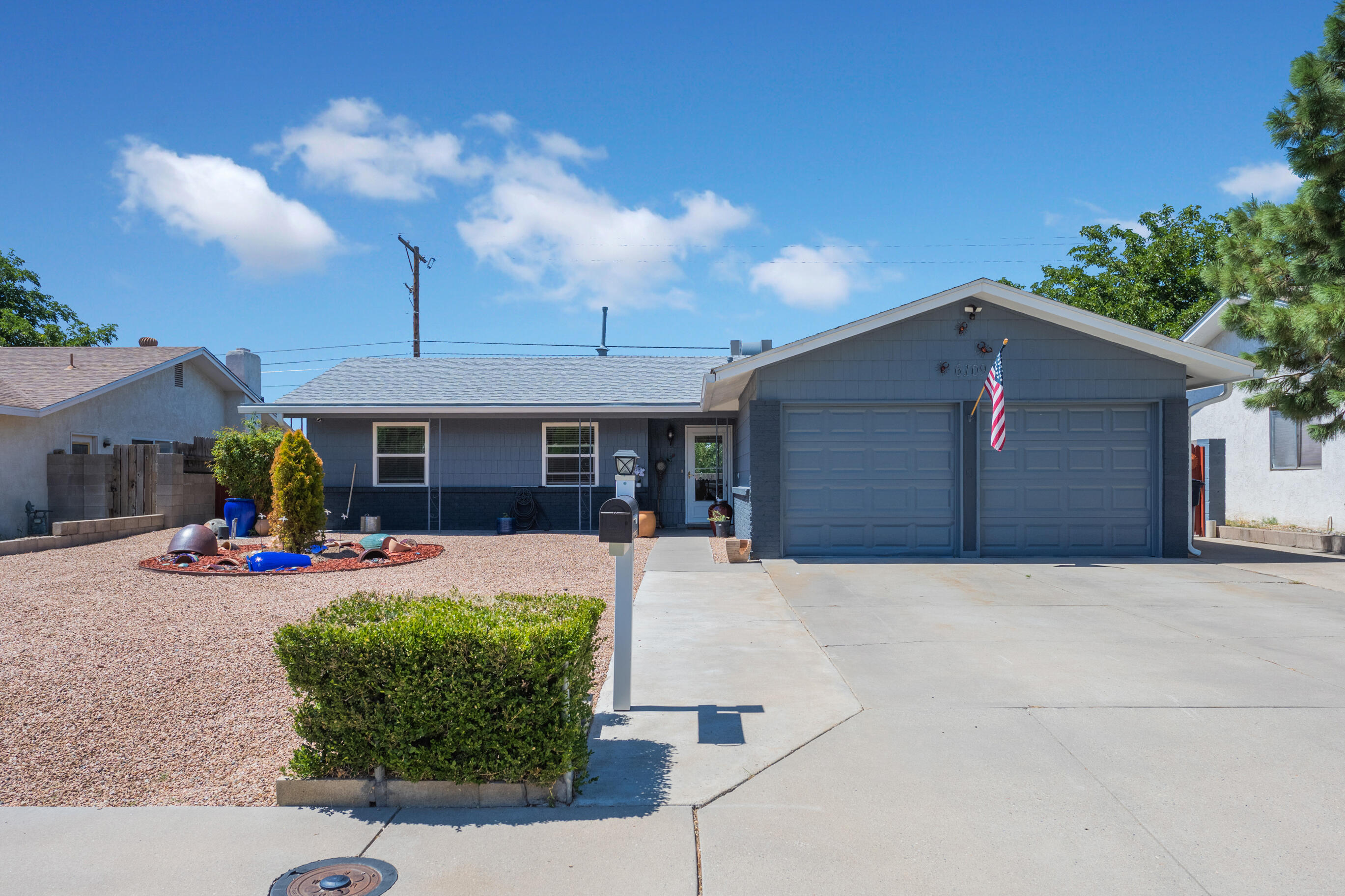 6109 Barnhart Street NE