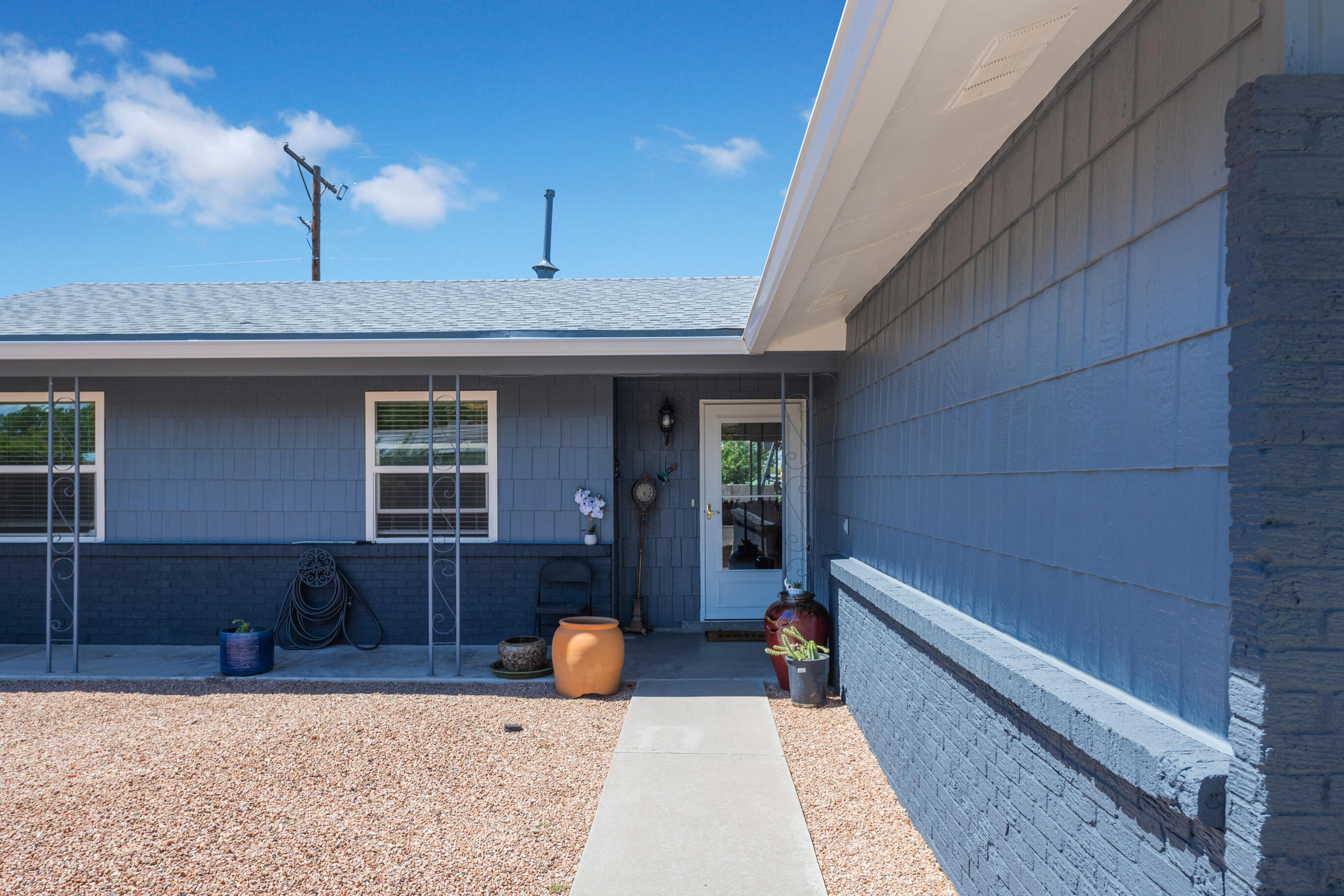 6109 Barnhart Street NE