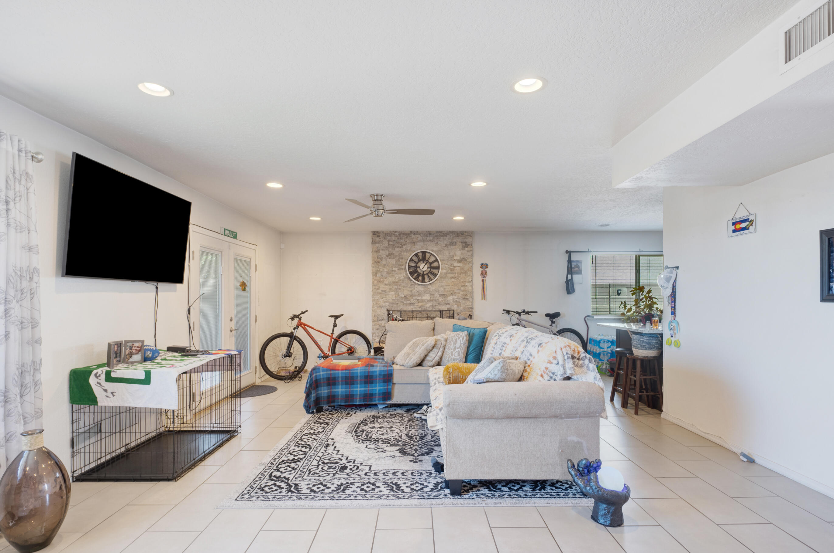 6109 Barnhart Street NE