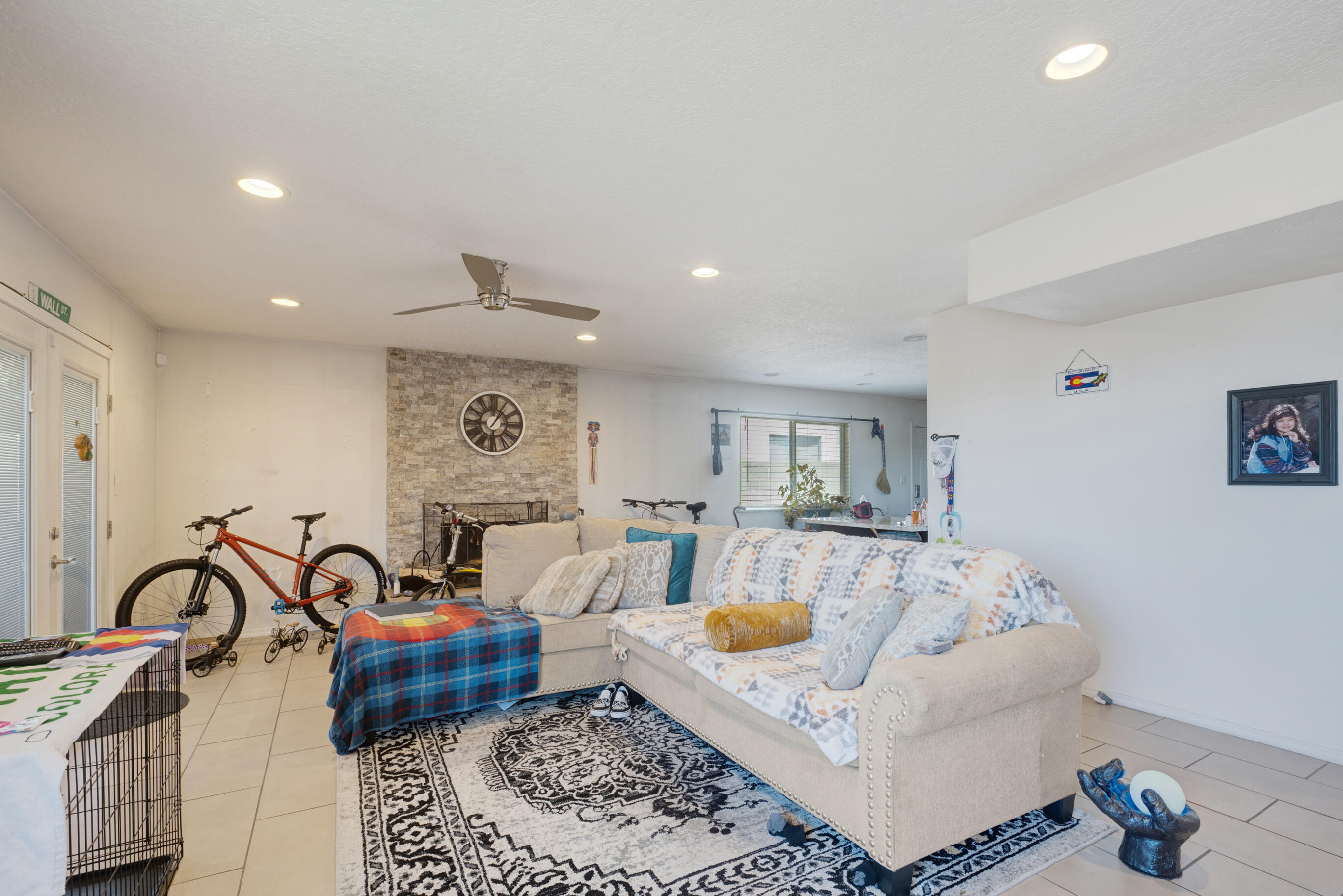 6109 Barnhart Street NE