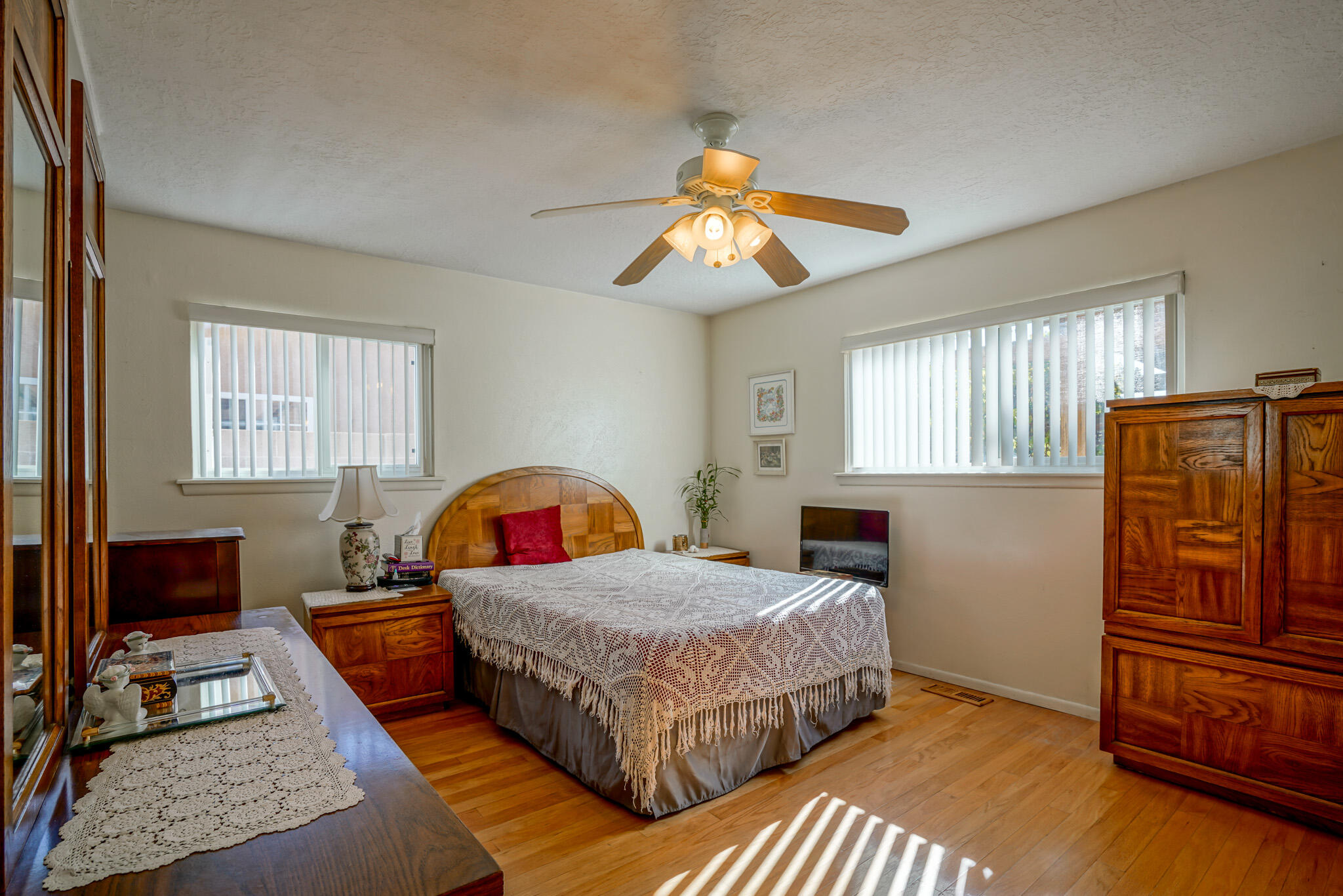 7505 St Clair Street NE