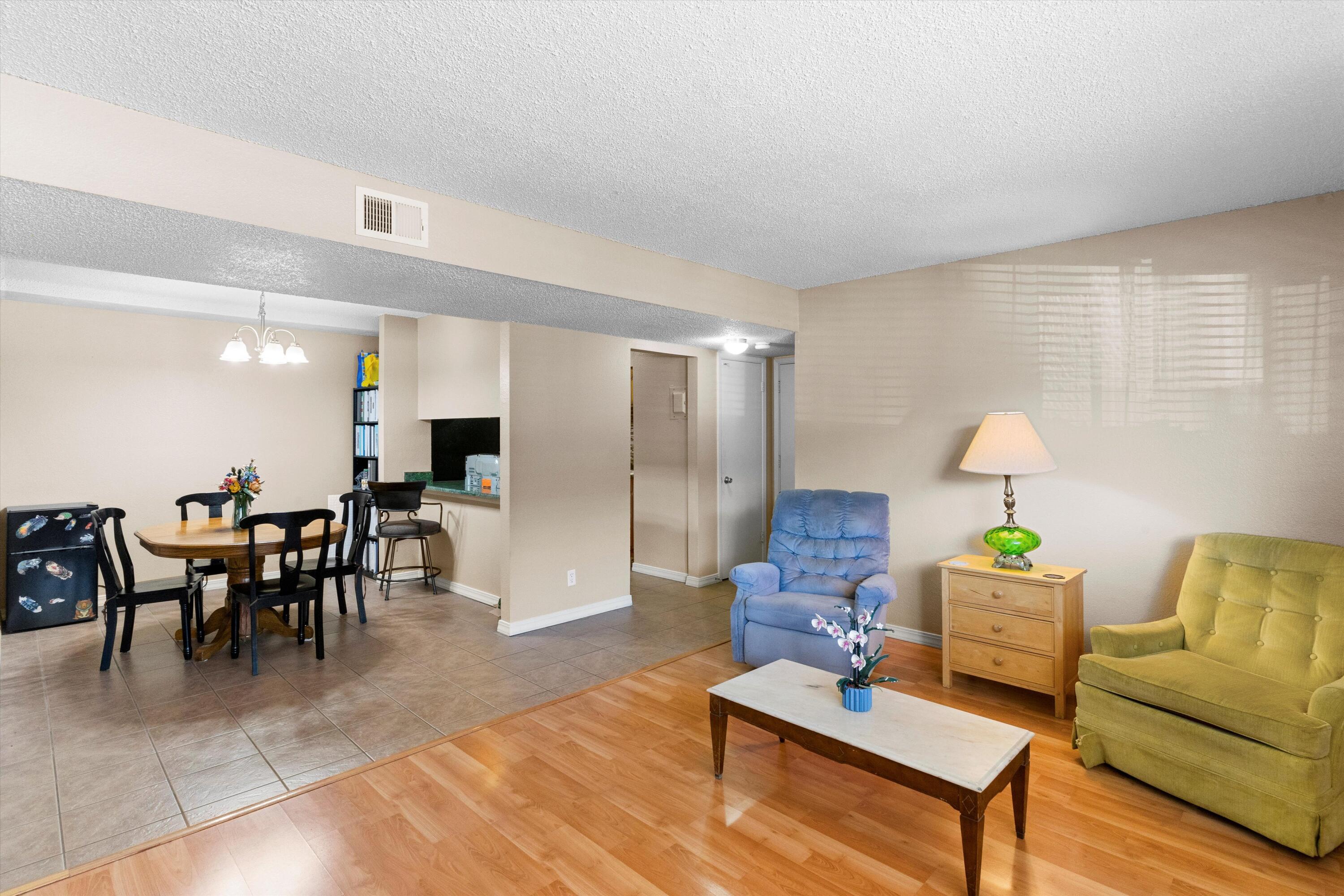 3845 Montgomery Boulevard NE 905