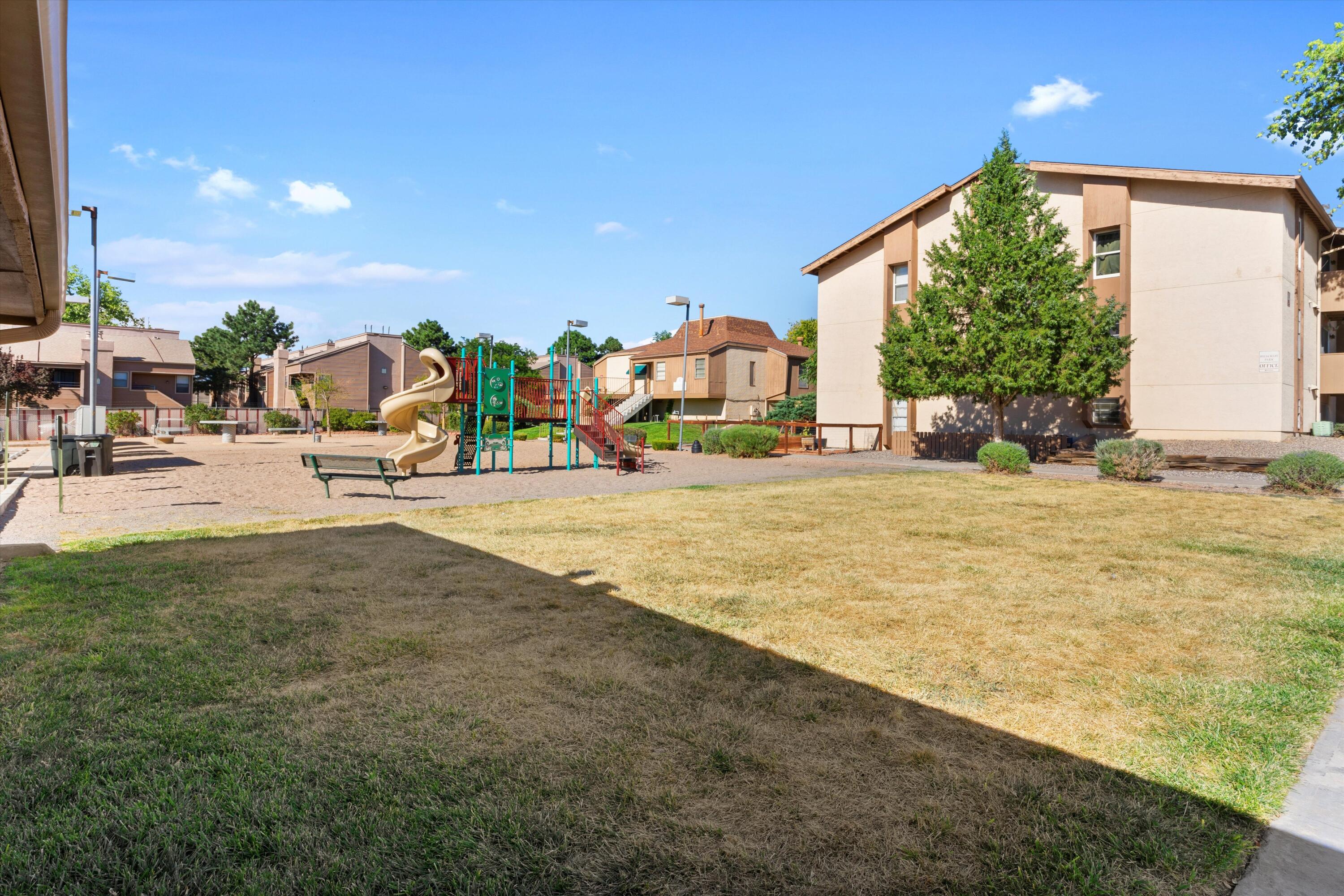 3845 Montgomery Boulevard NE 905