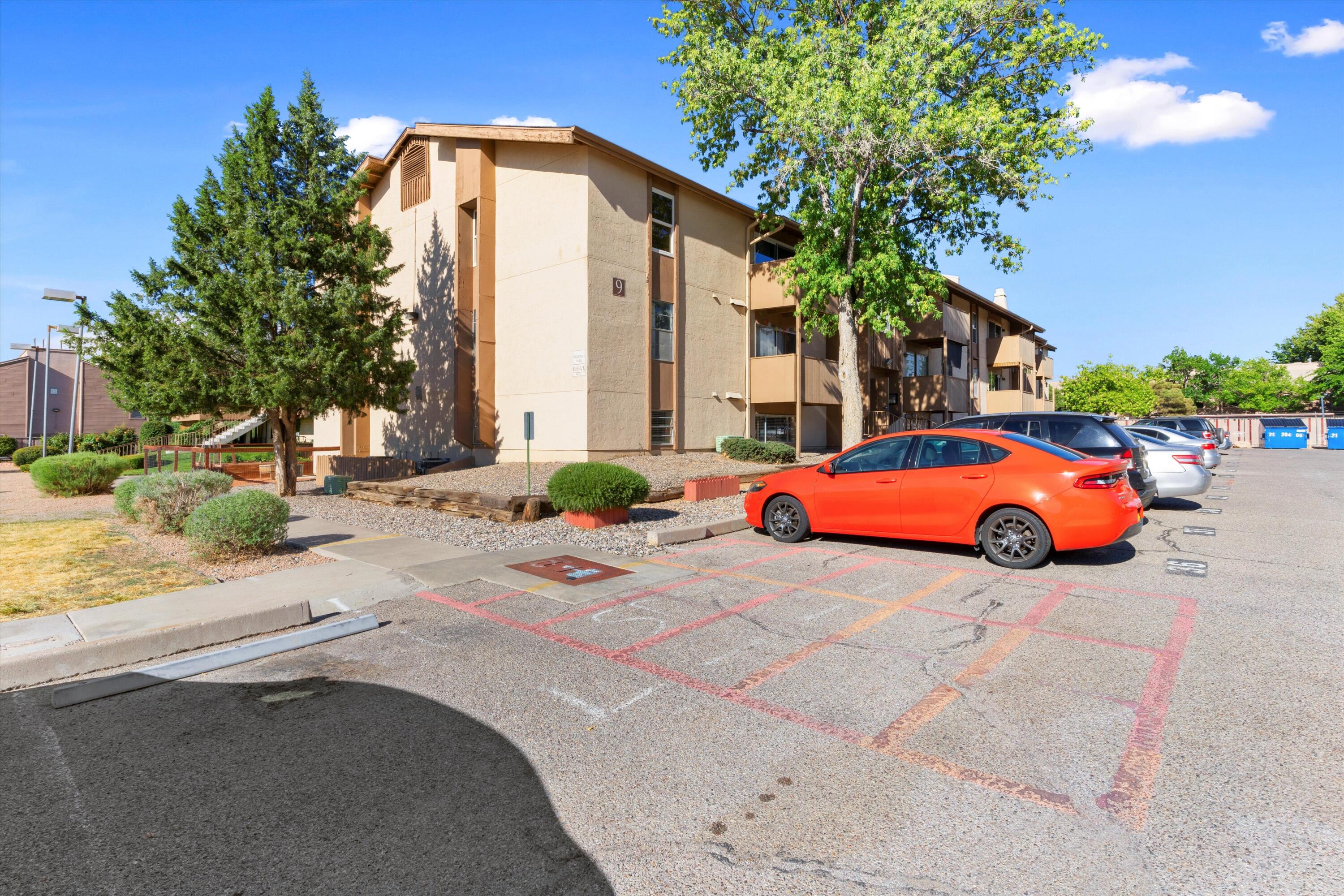 3845 Montgomery Boulevard NE 905