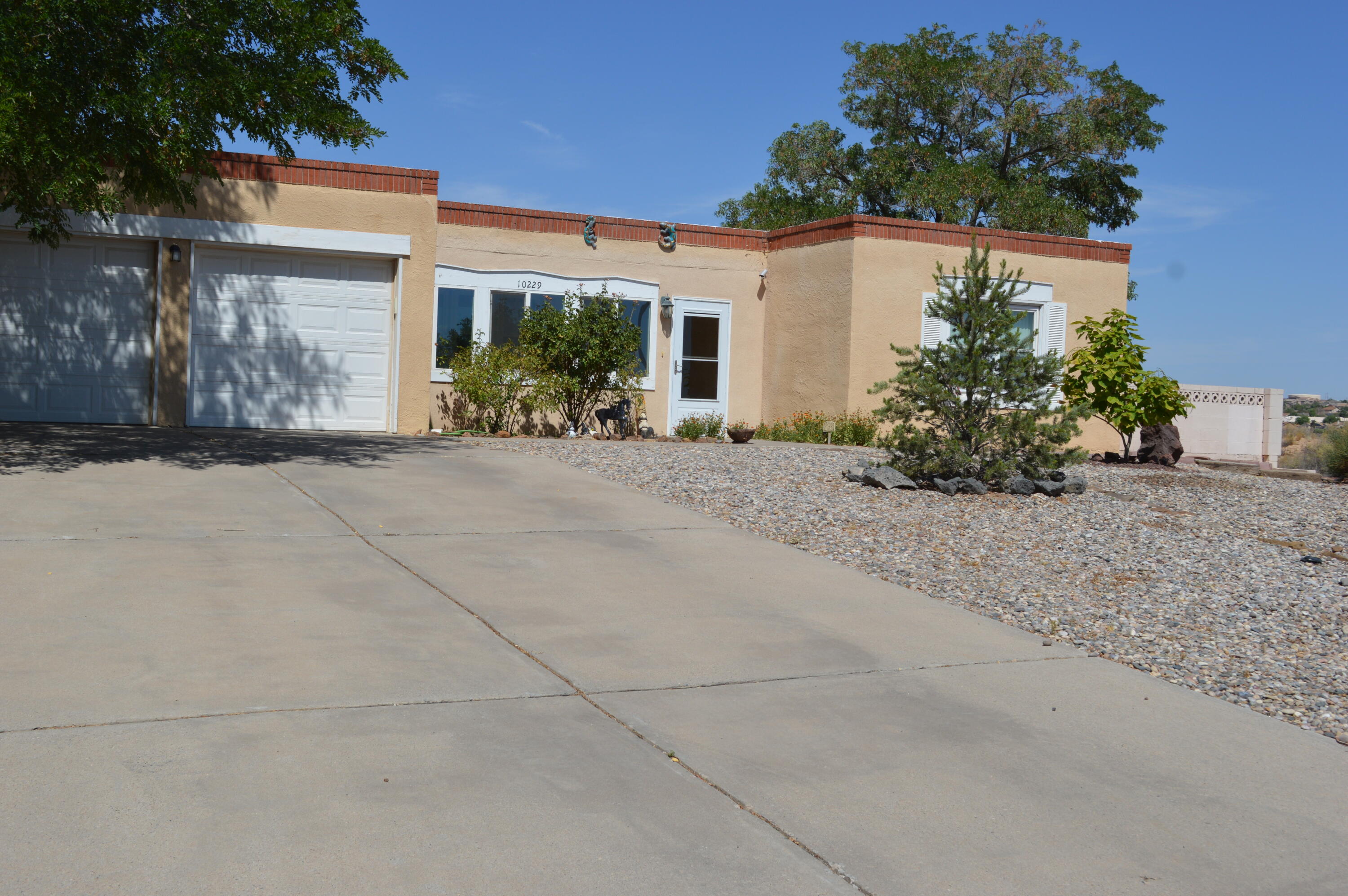 10229 Keeping Drive NW