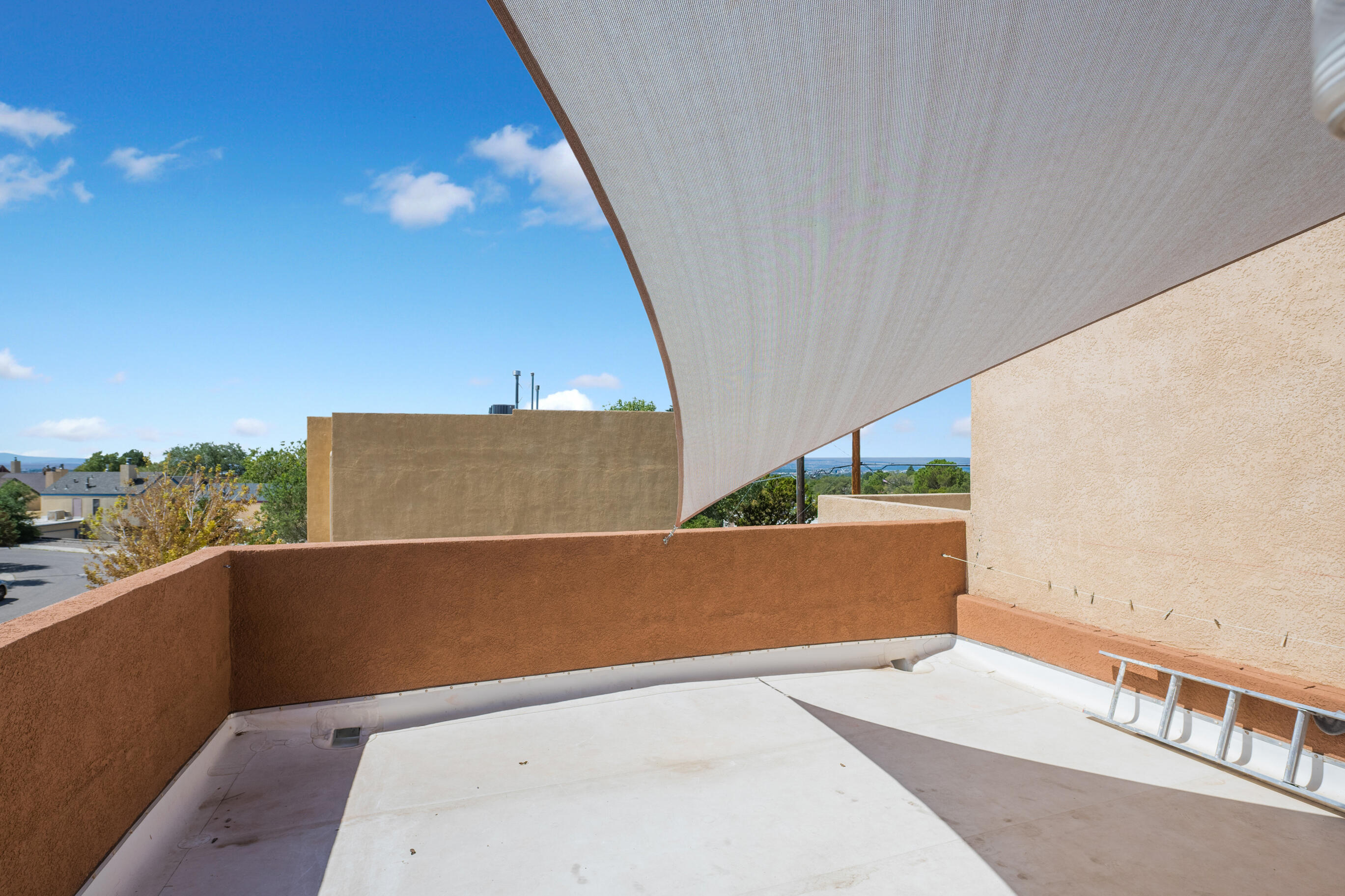 1548 Ocean Breeze Drive NE