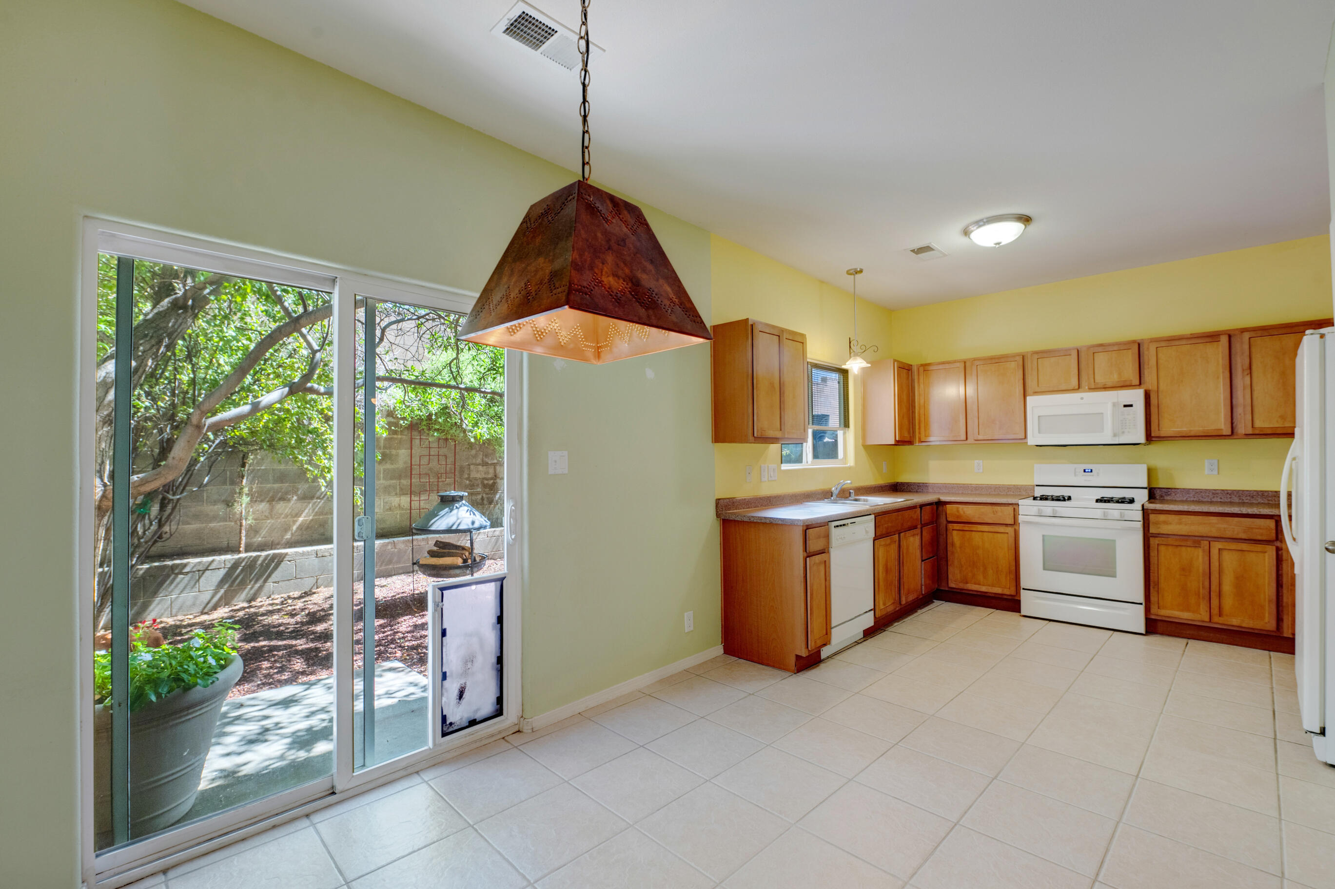 1548 Ocean Breeze Drive NE