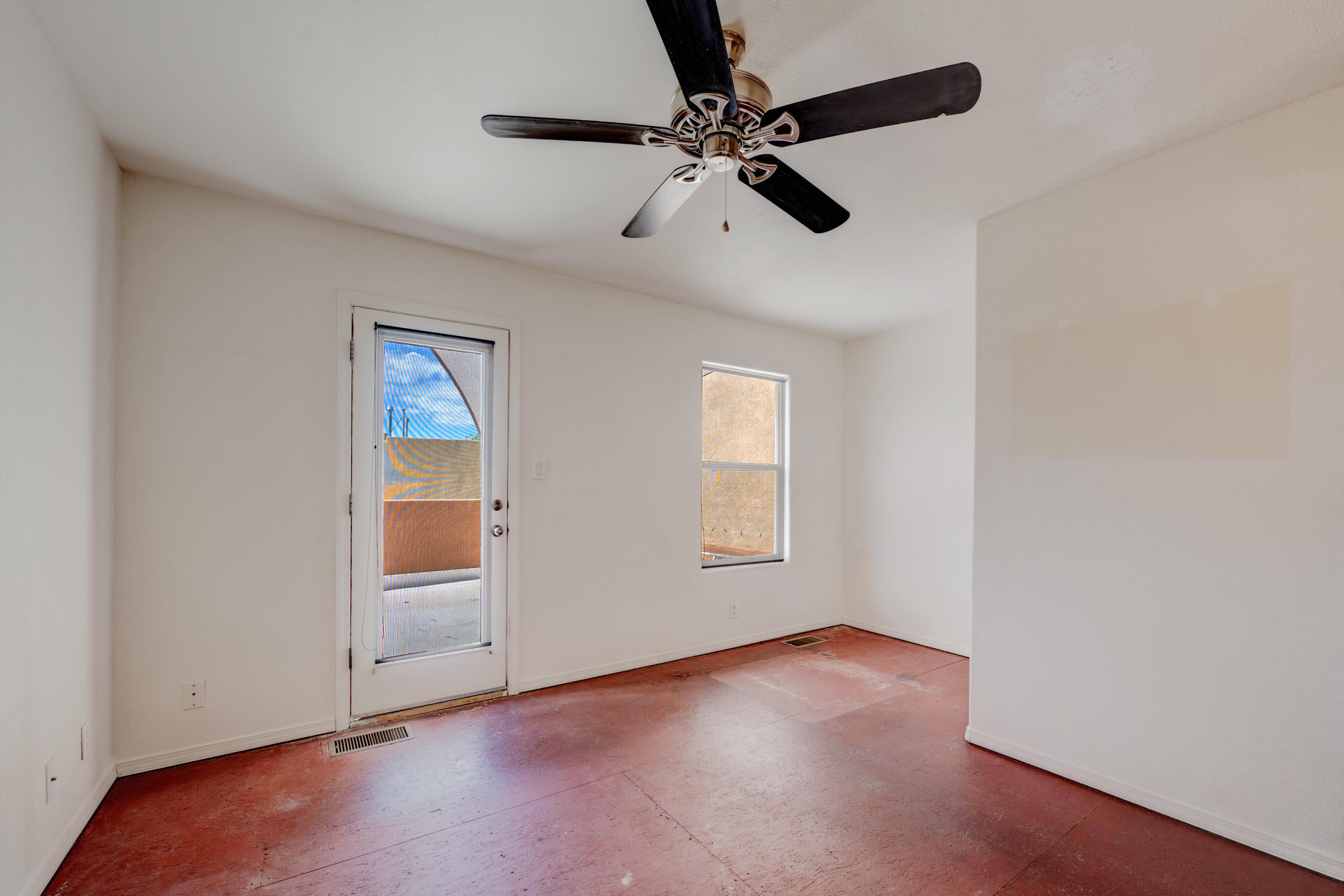 1548 Ocean Breeze Drive NE