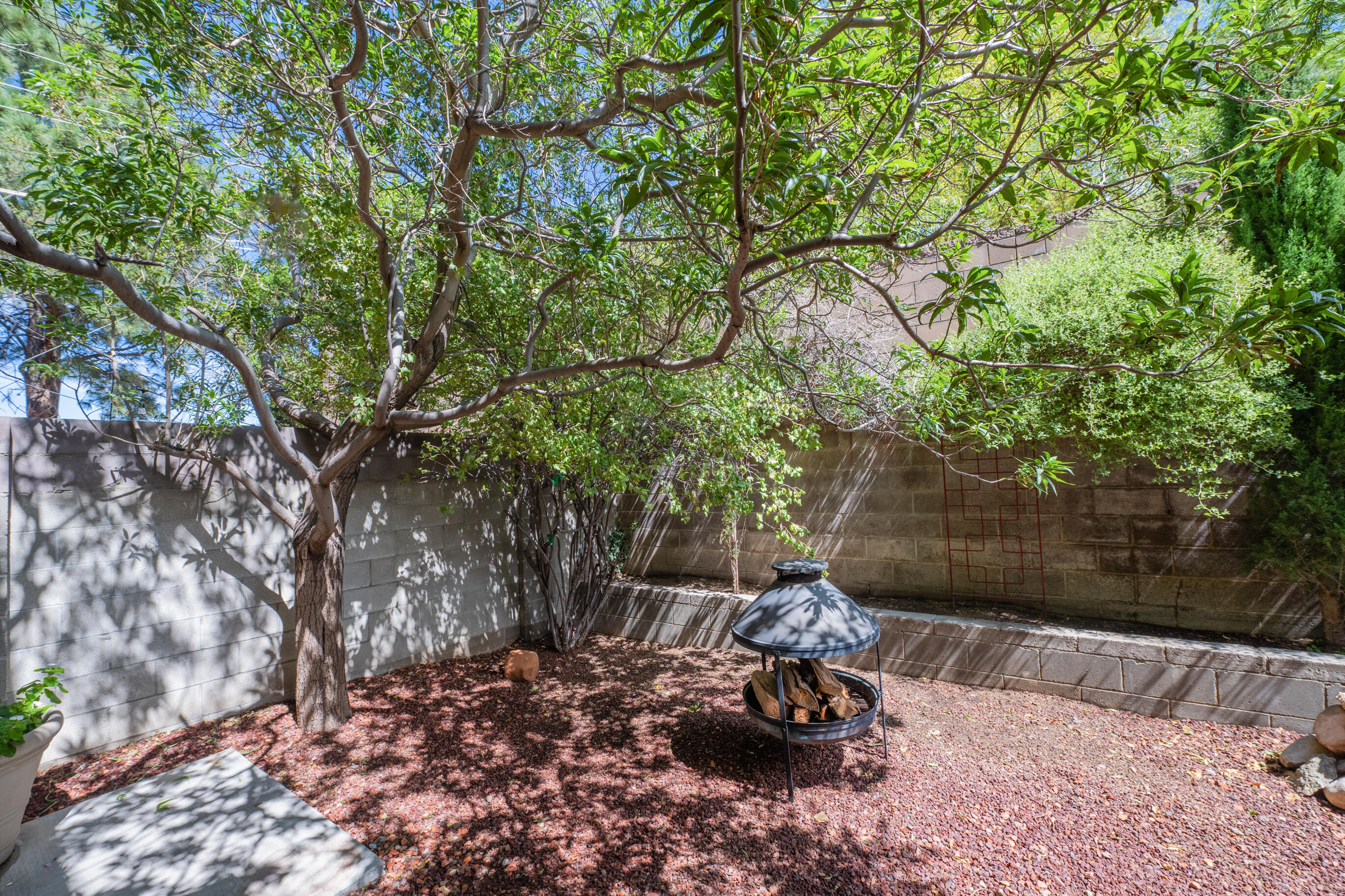 1548 Ocean Breeze Drive NE