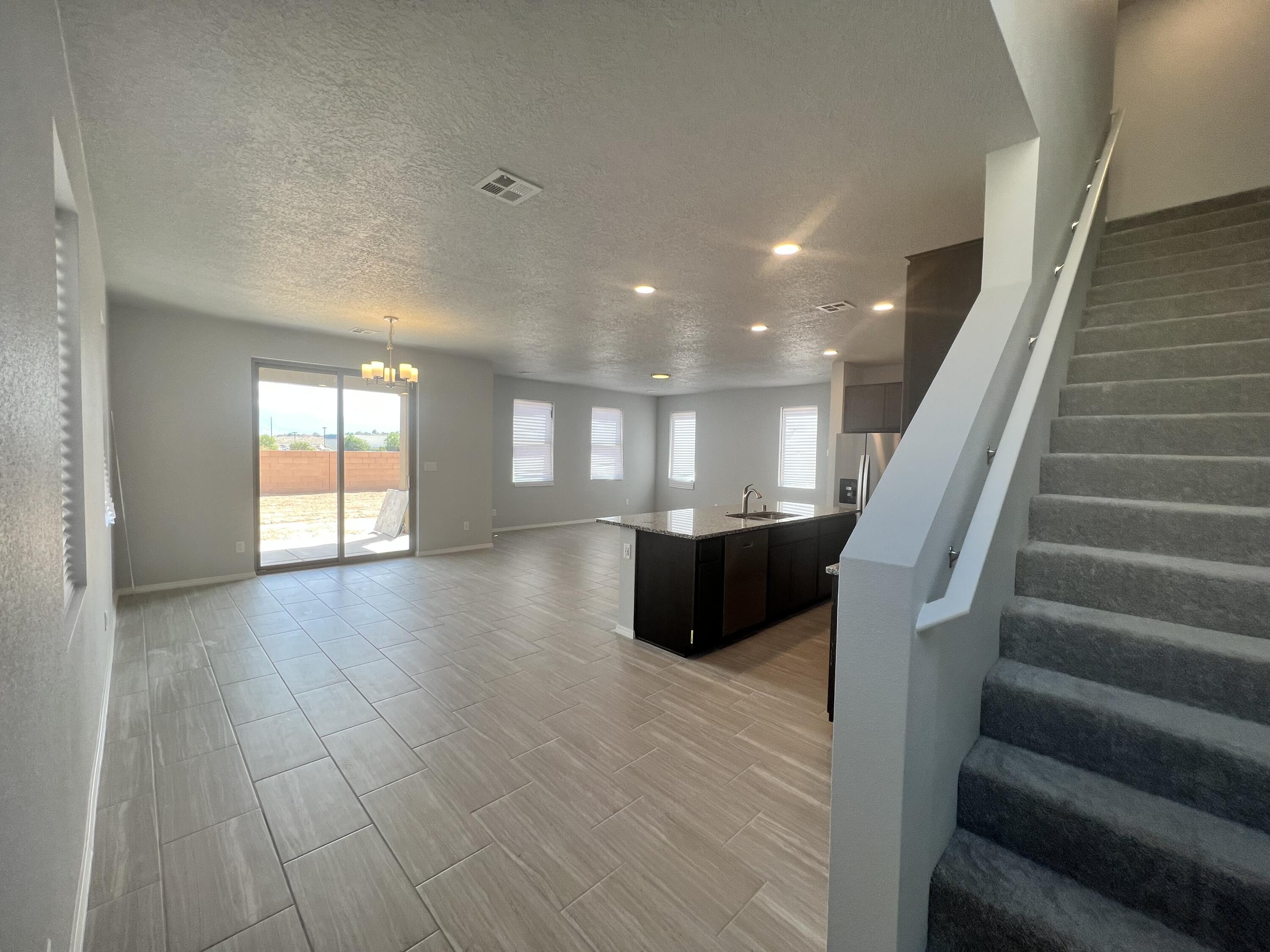 4393 Lauren Loop NE