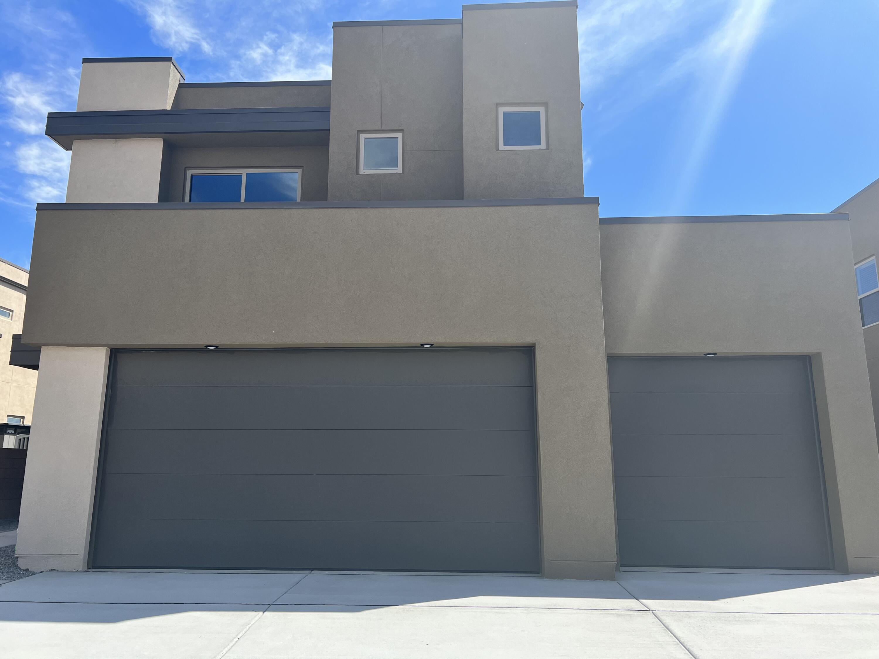 4393 Lauren Loop NE