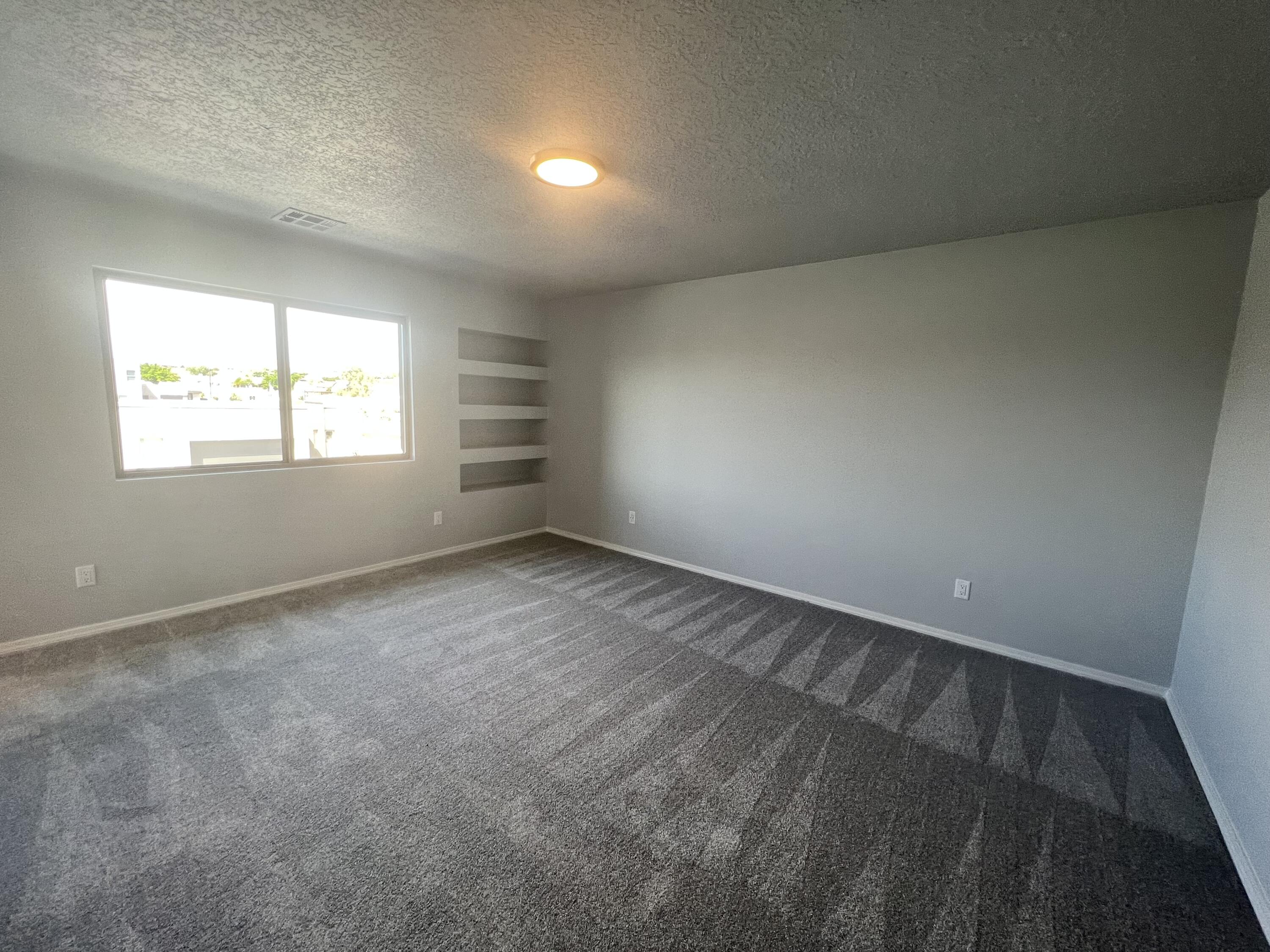 4393 Lauren Loop NE