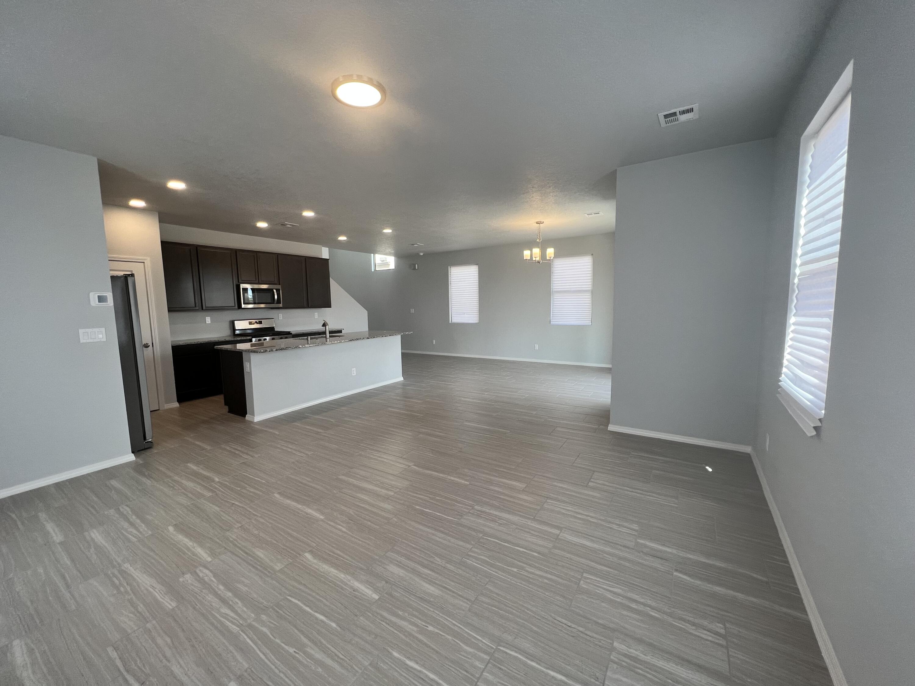 4393 Lauren Loop NE