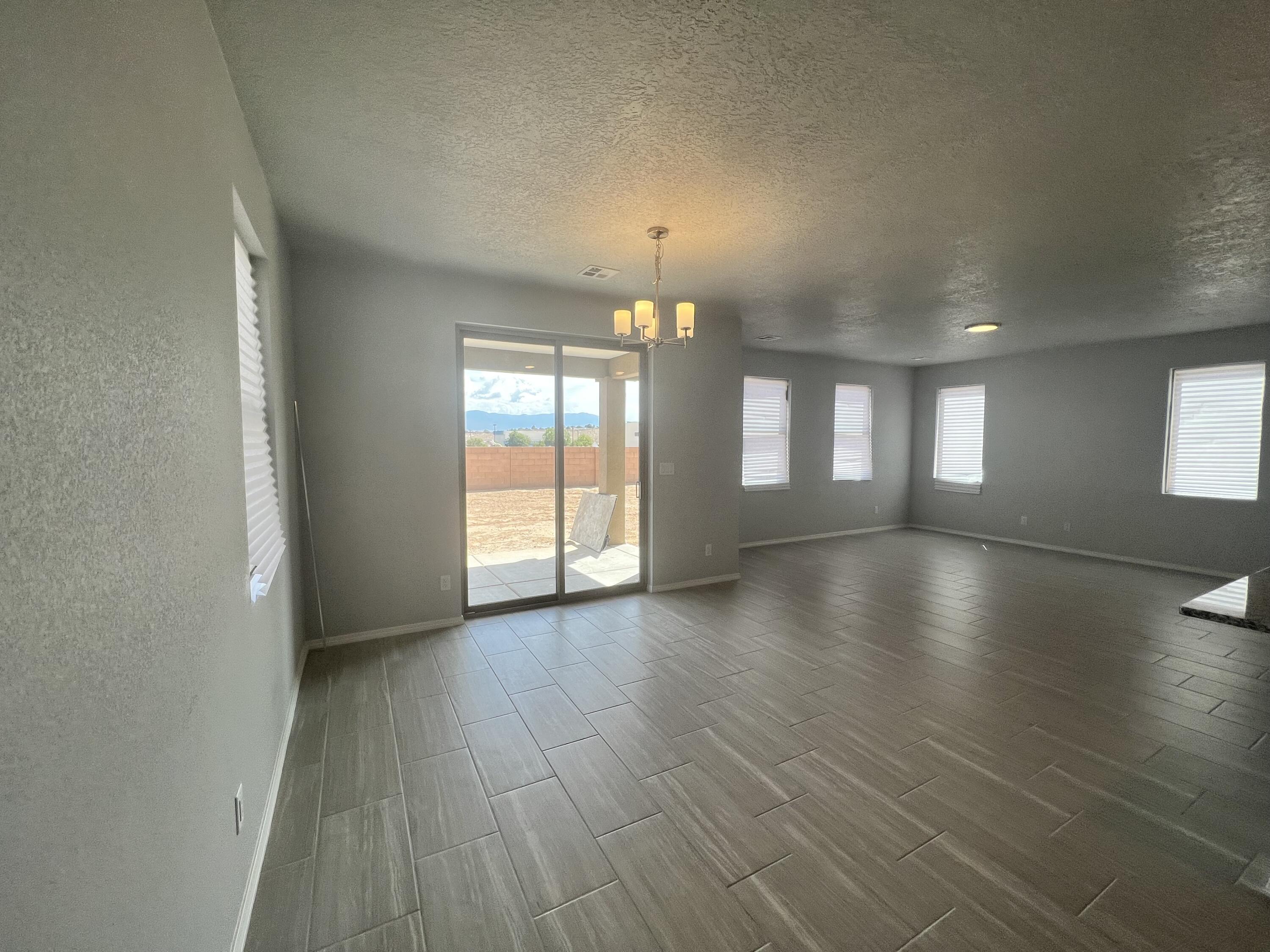 4393 Lauren Loop NE