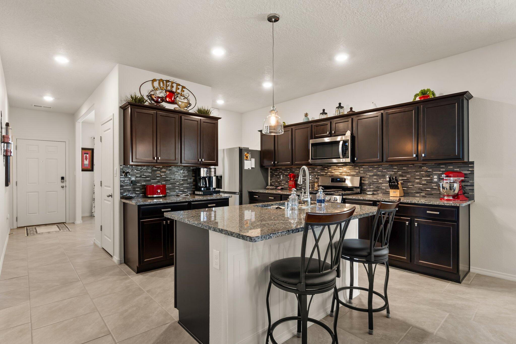 2148 Solitaire Street NE