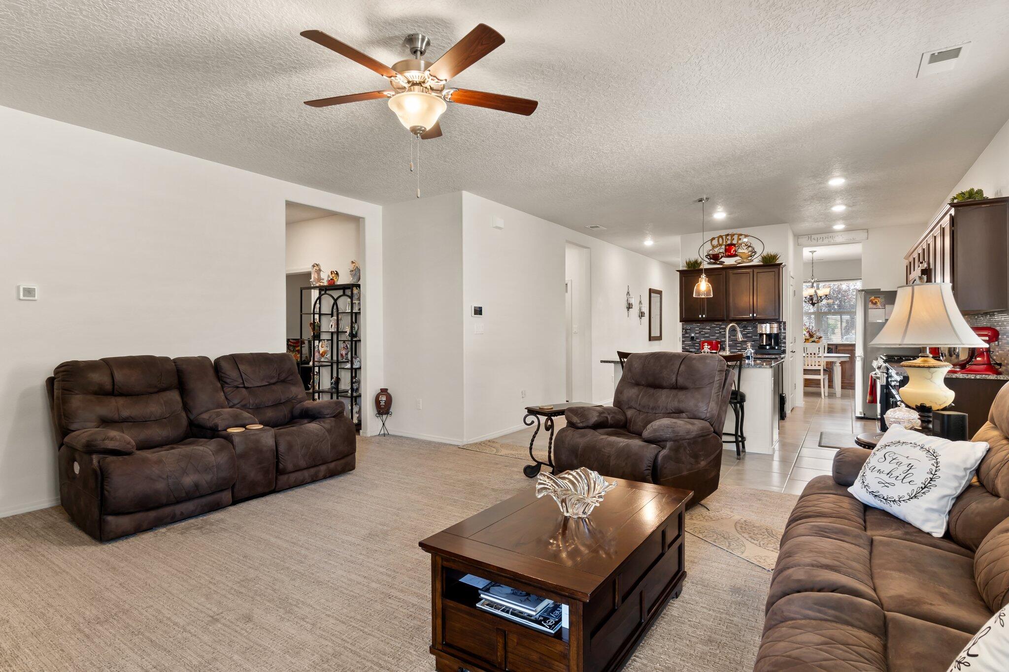 2148 Solitaire Street NE