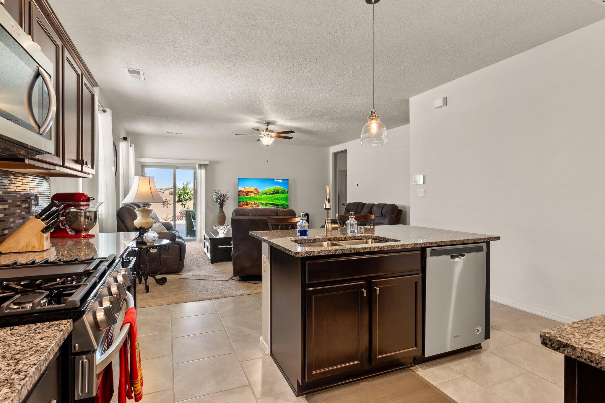 2148 Solitaire Street NE