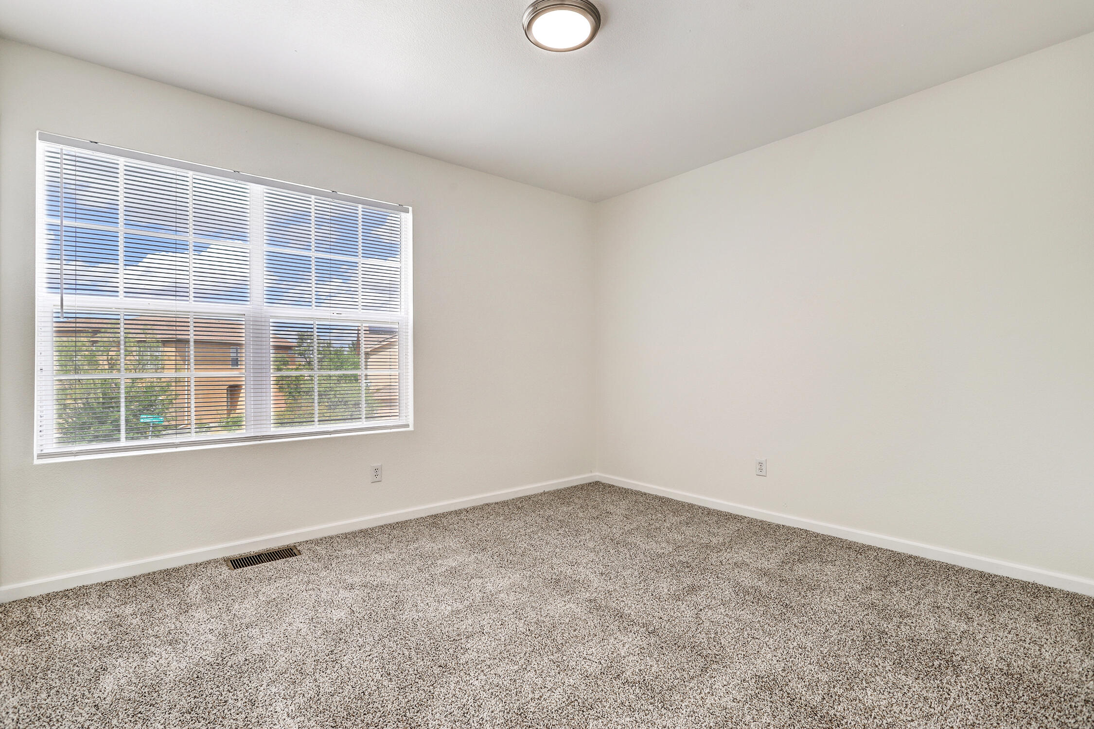 7868 Latir Mesa Road NW