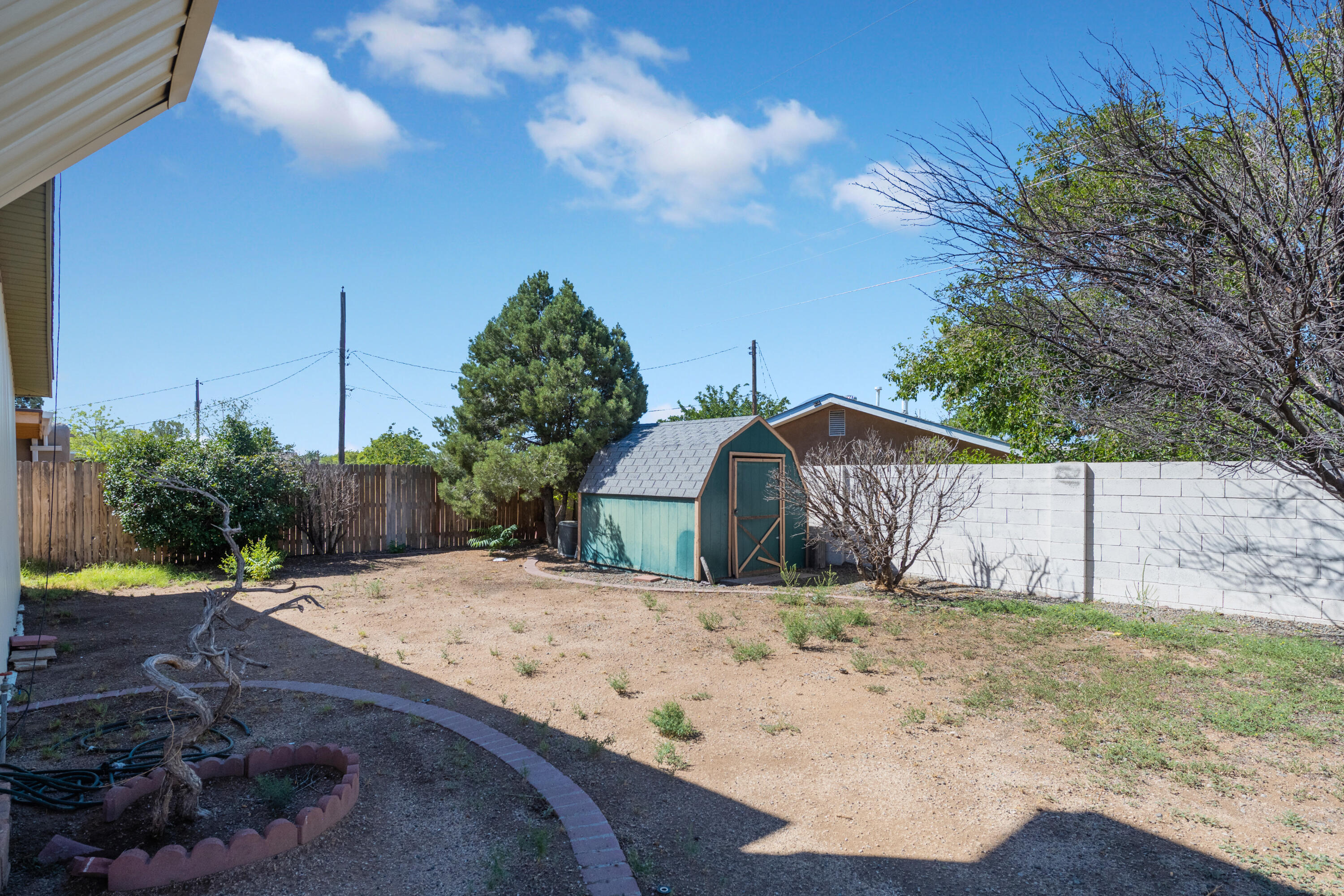 4609 Norma Drive NE
