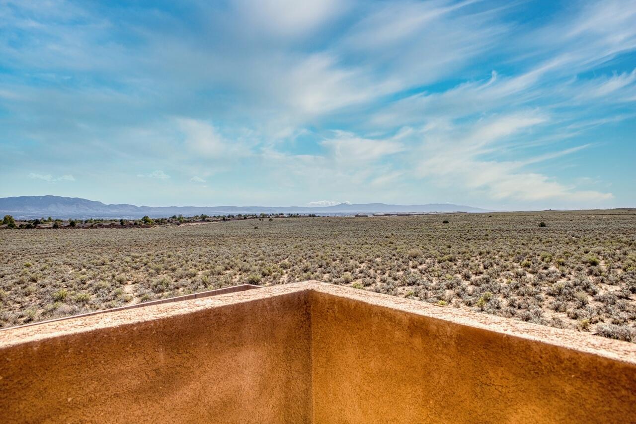 8100 Ventana Azul Avenue NW