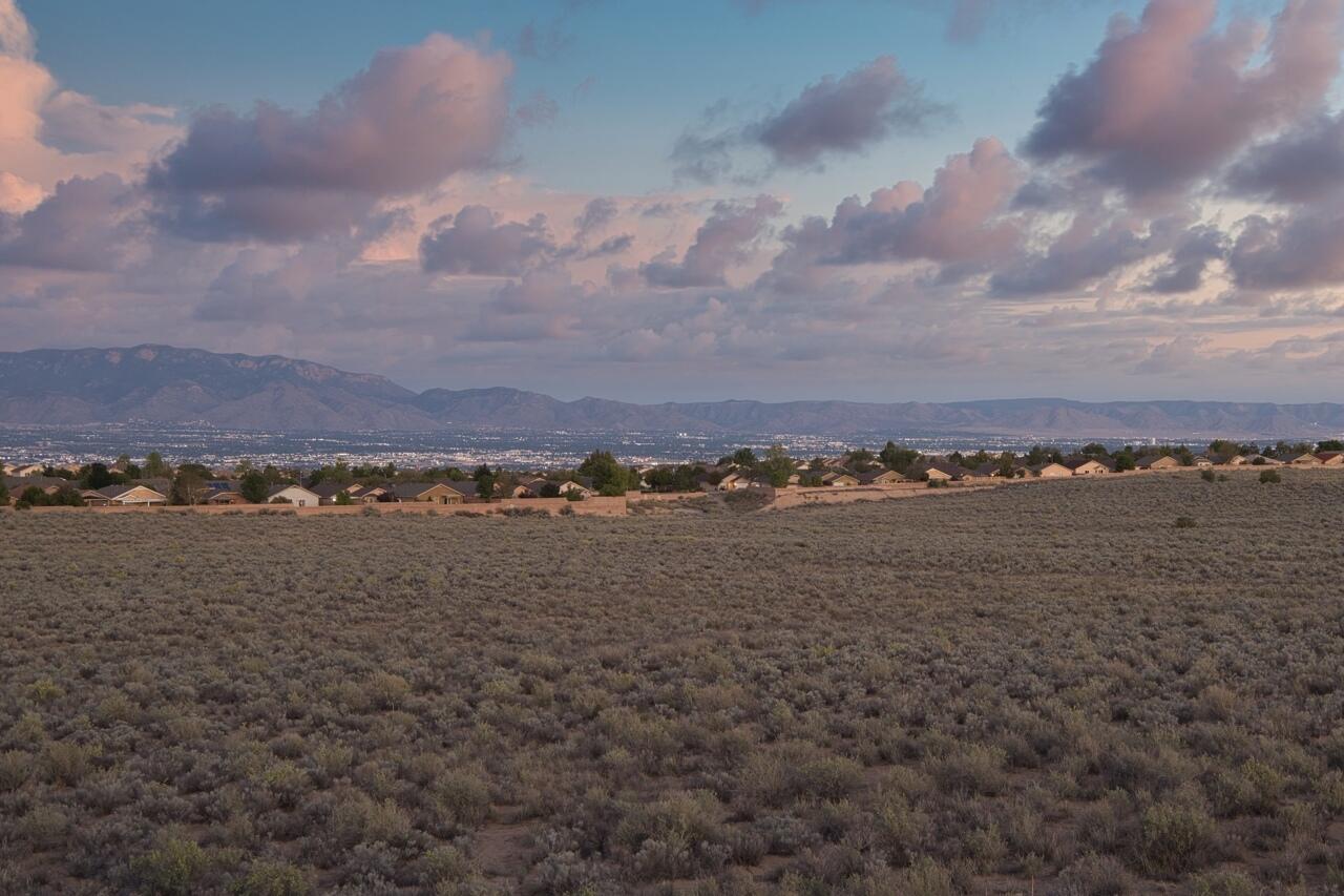 8100 Ventana Azul Avenue NW